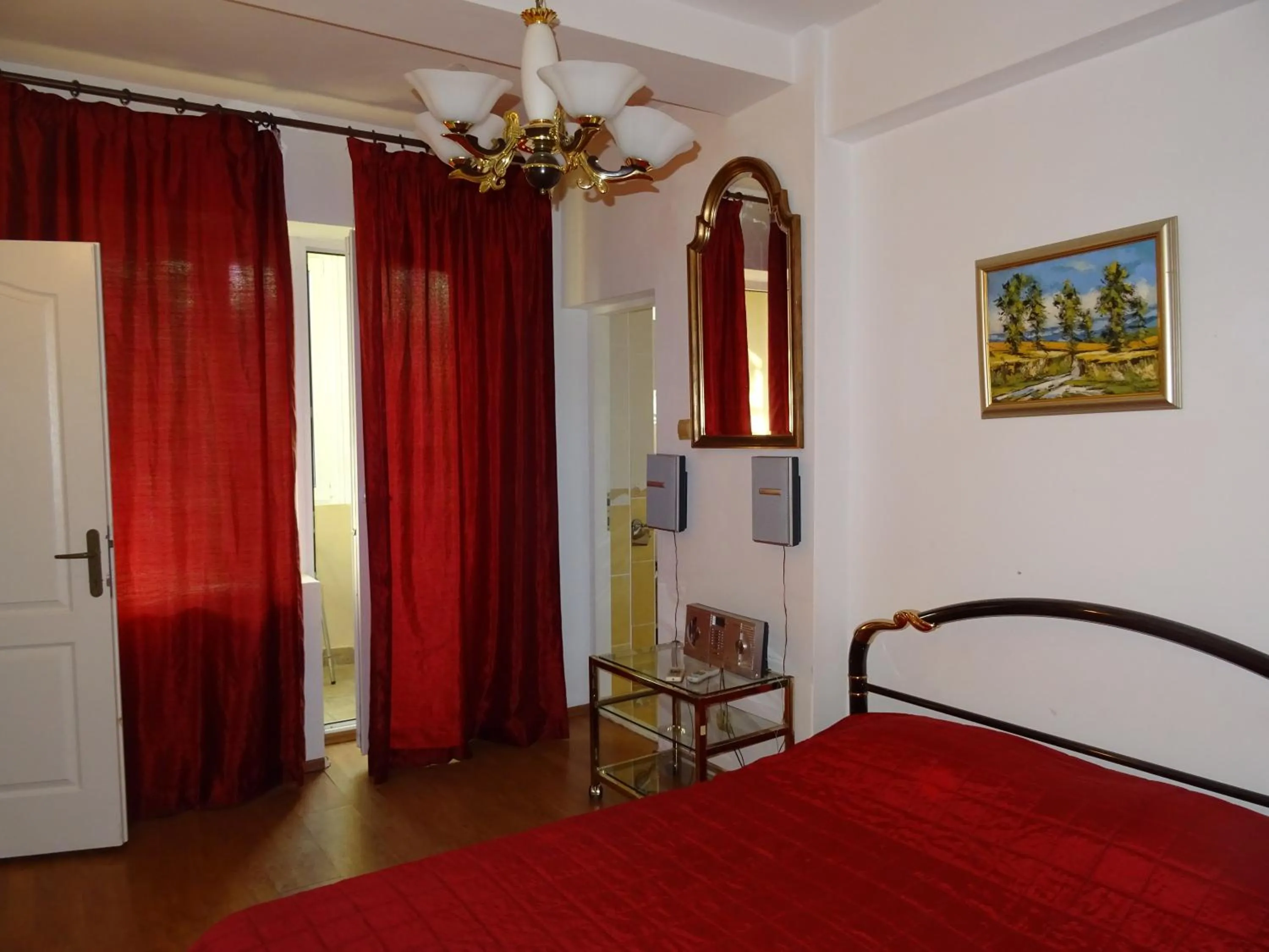 Photo of the whole room, Bed in Vila Smarald Apartments