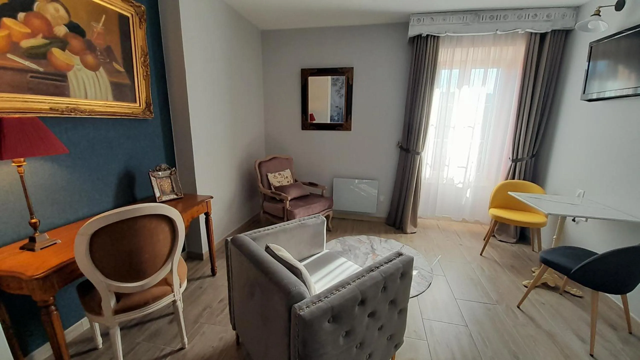 TV and multimedia in B&B Manoir de la Fabrègues