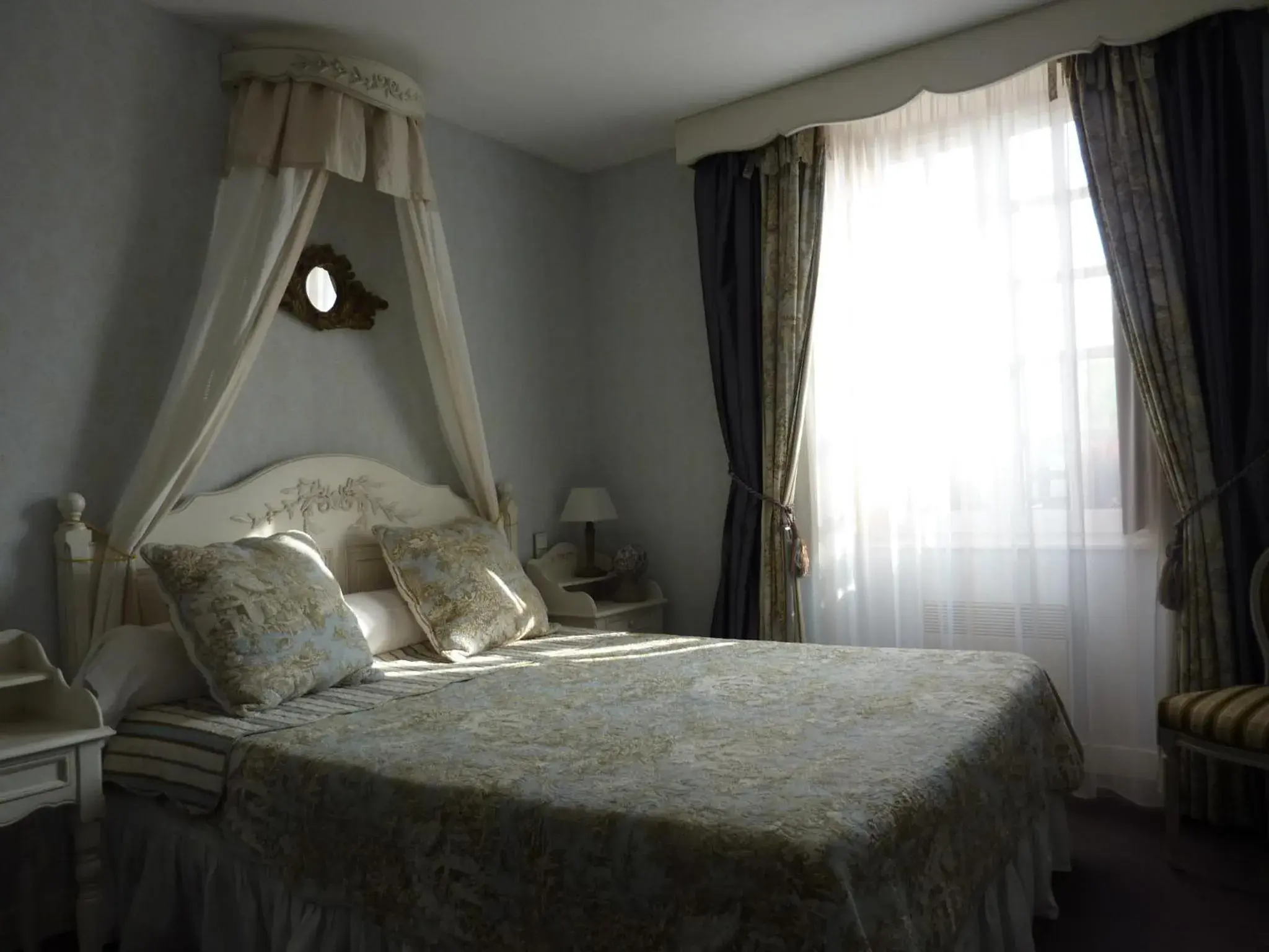 Double Room - single occupancy in B&B Manoir de la Fabrègues Double Room - single occupancy in B&B Manoir de la Fabrègues