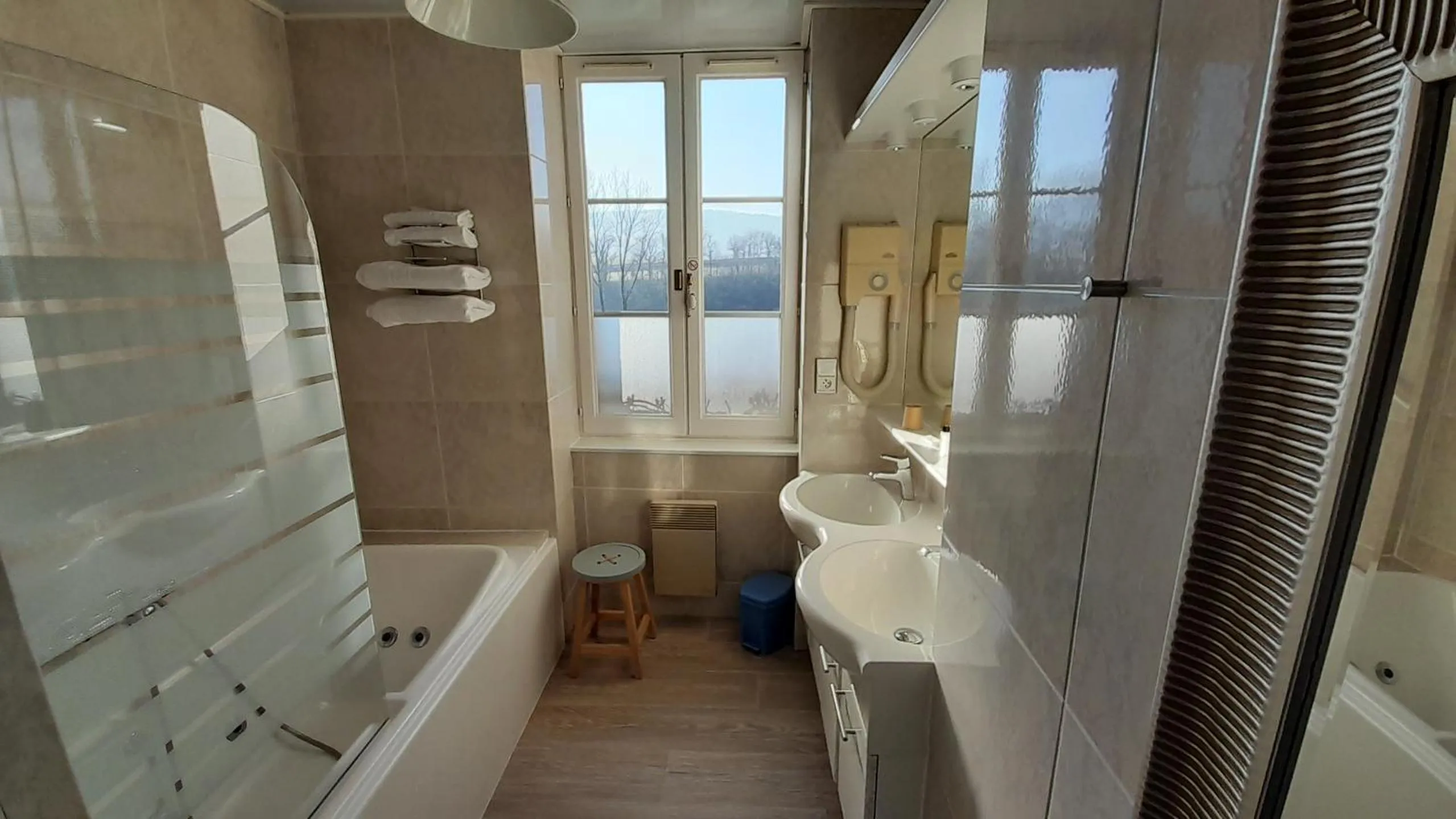 Bathroom in B&B Manoir de la Fabrègues