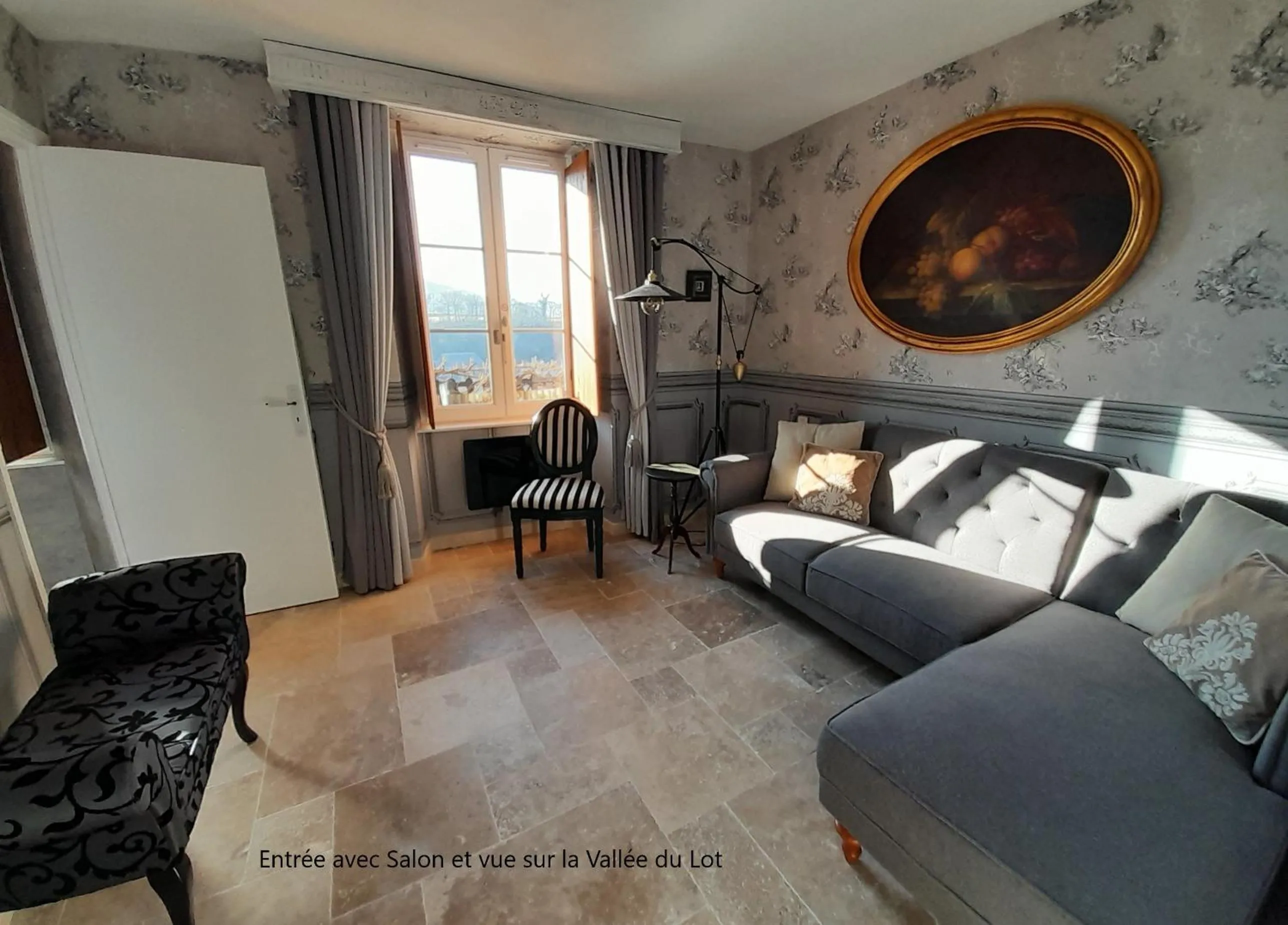 Living room in B&B Manoir de la Fabrègues