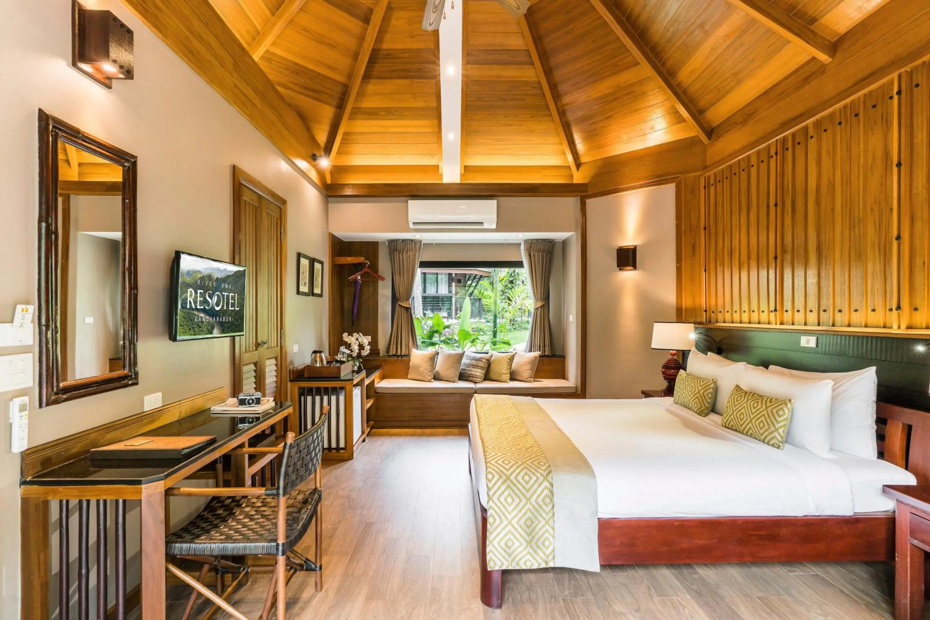 Photo of the whole room, Bed in River Kwai Resotel