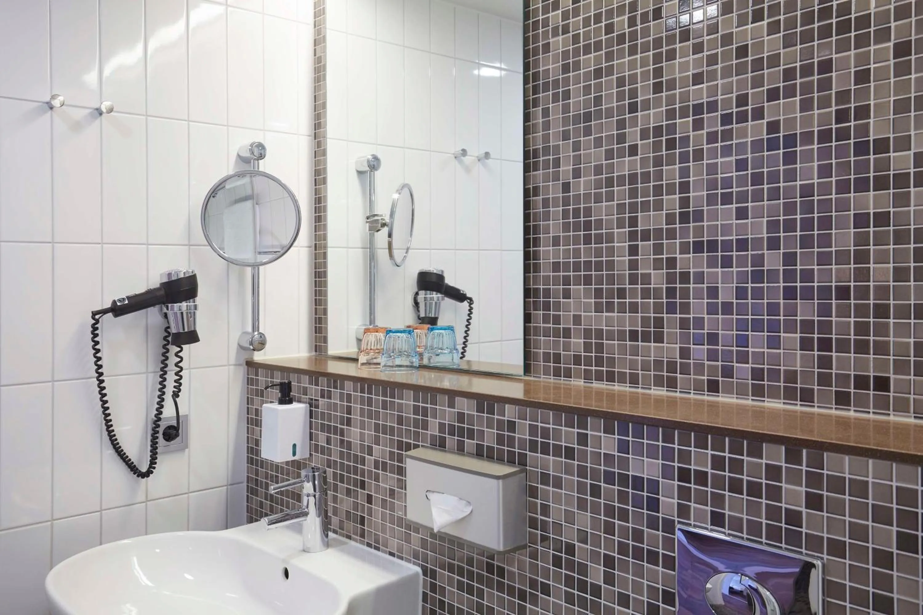 Bathroom in Scandic Berlin Potsdamer Platz