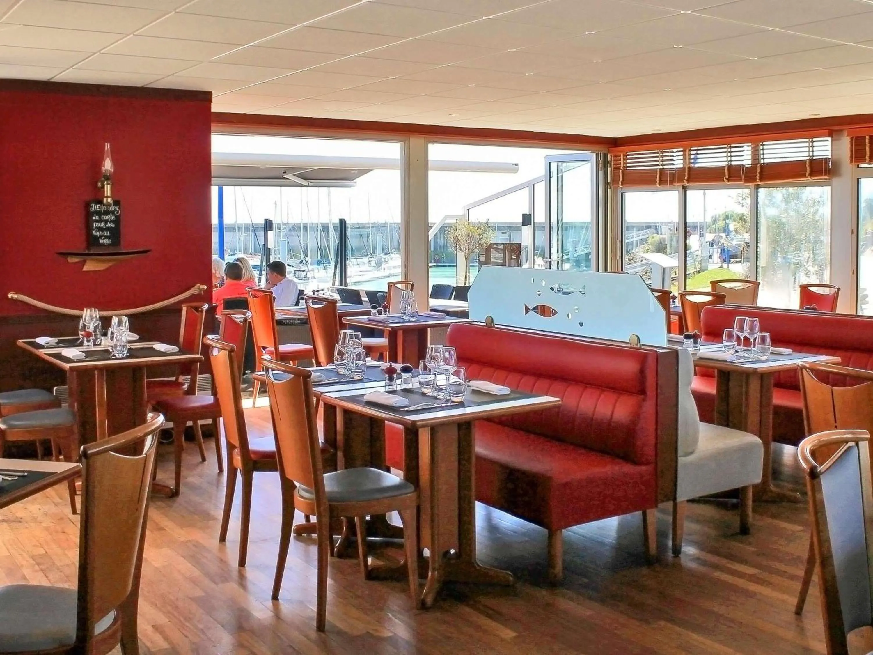 Restaurant/places to eat in ibis Granville Port De Plaisance