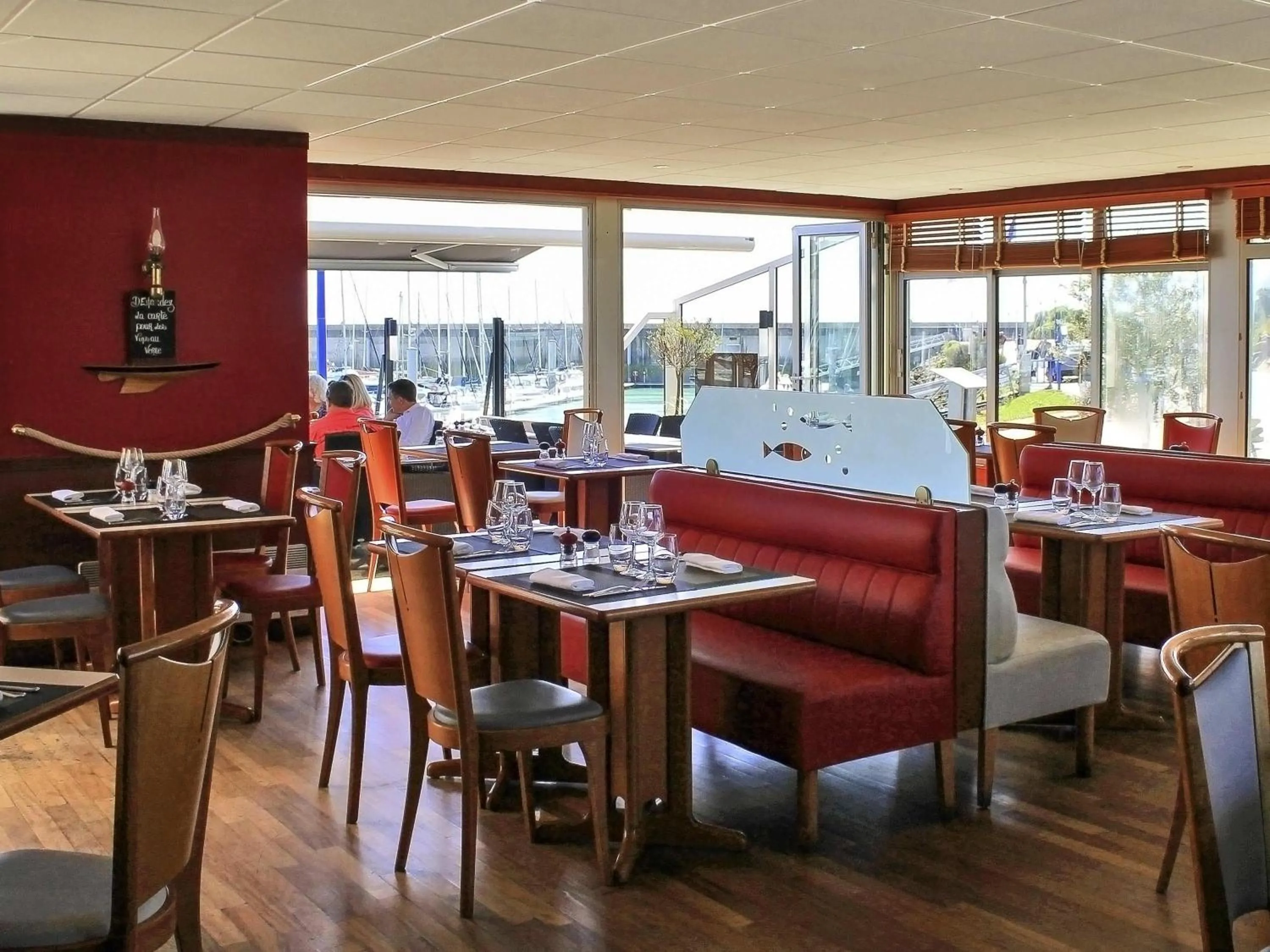 Restaurant/places to eat in ibis Granville Port De Plaisance