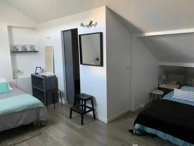 Family Room - single occupancy in Le Clos de la tour Family Room - single occupancy in Le Clos de la tour