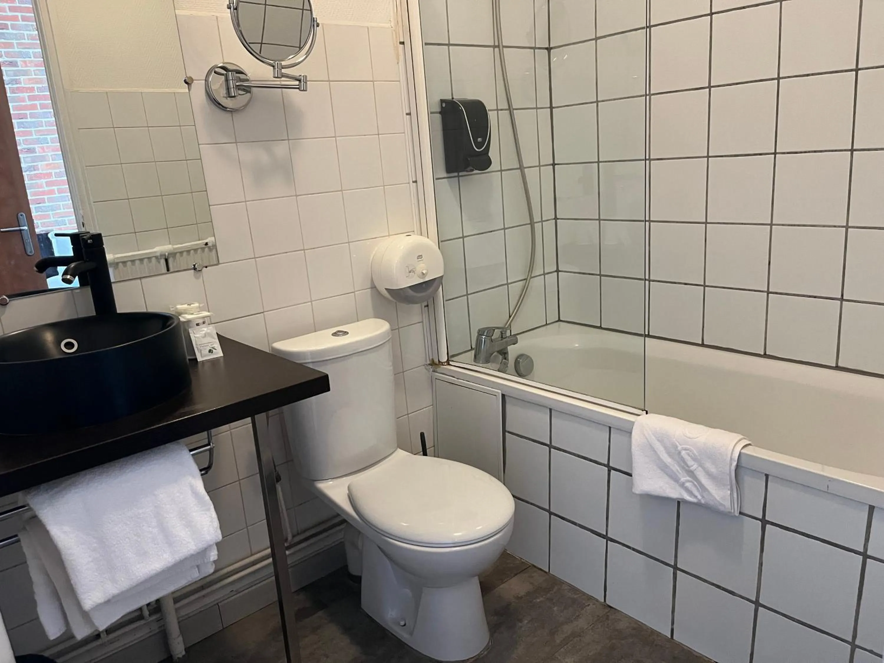 Bathroom in Hotel Au Spatial