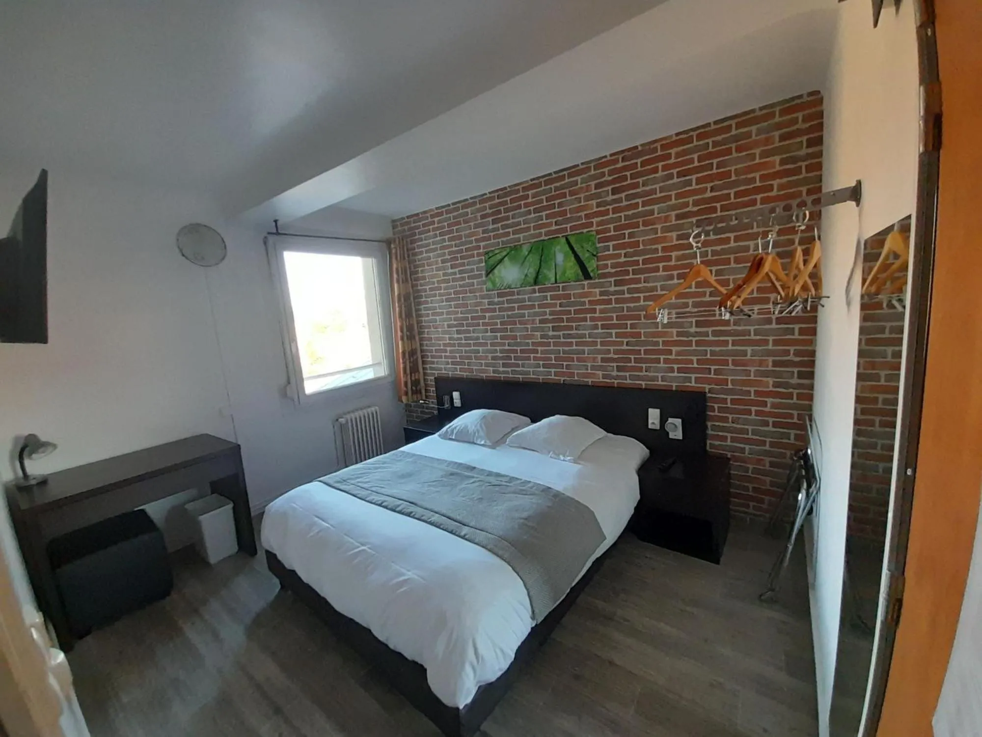 Photo of the whole room, Bed in Hotel Au Spatial