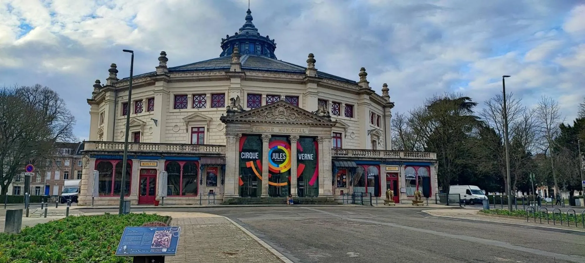 Nearby landmark in Hotel Au Spatial