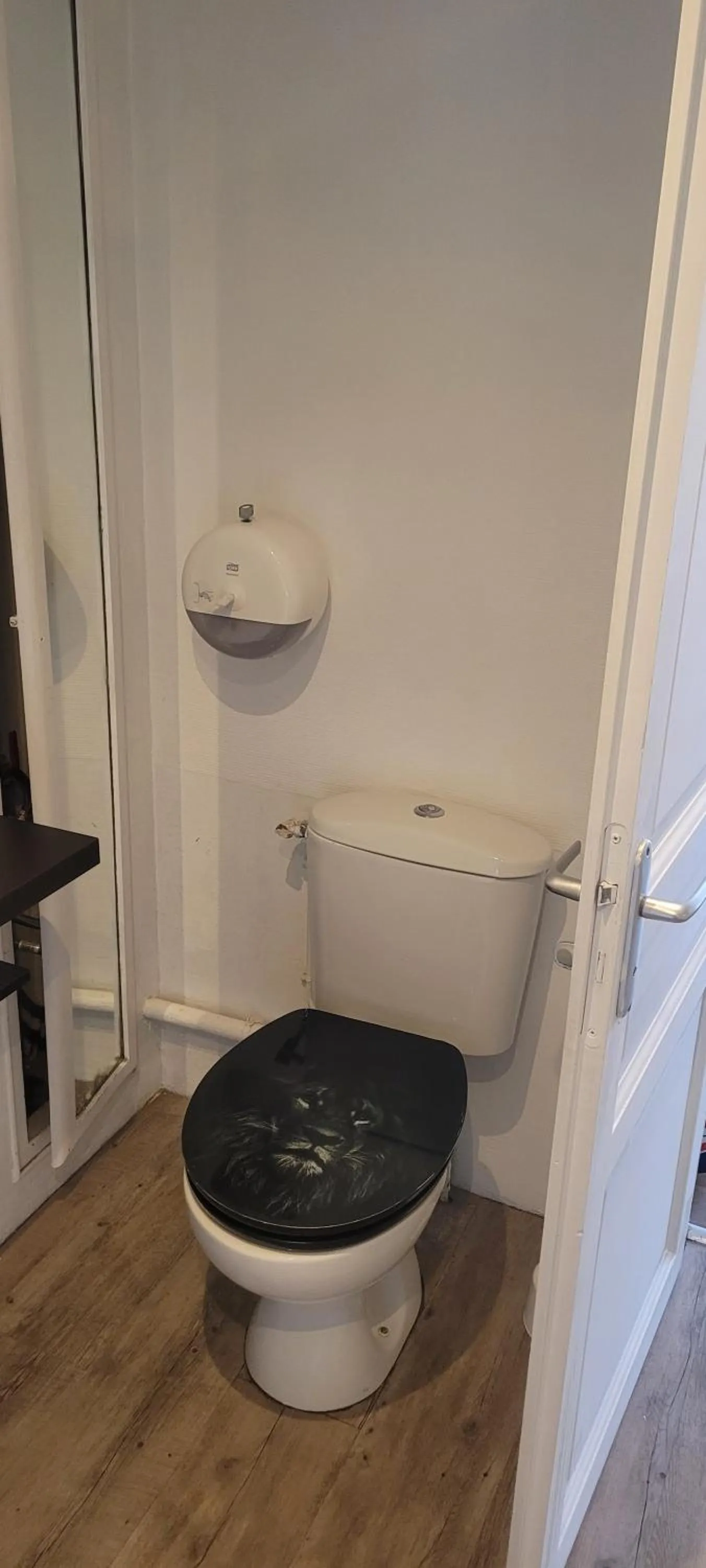 Toilet in Hotel Au Spatial