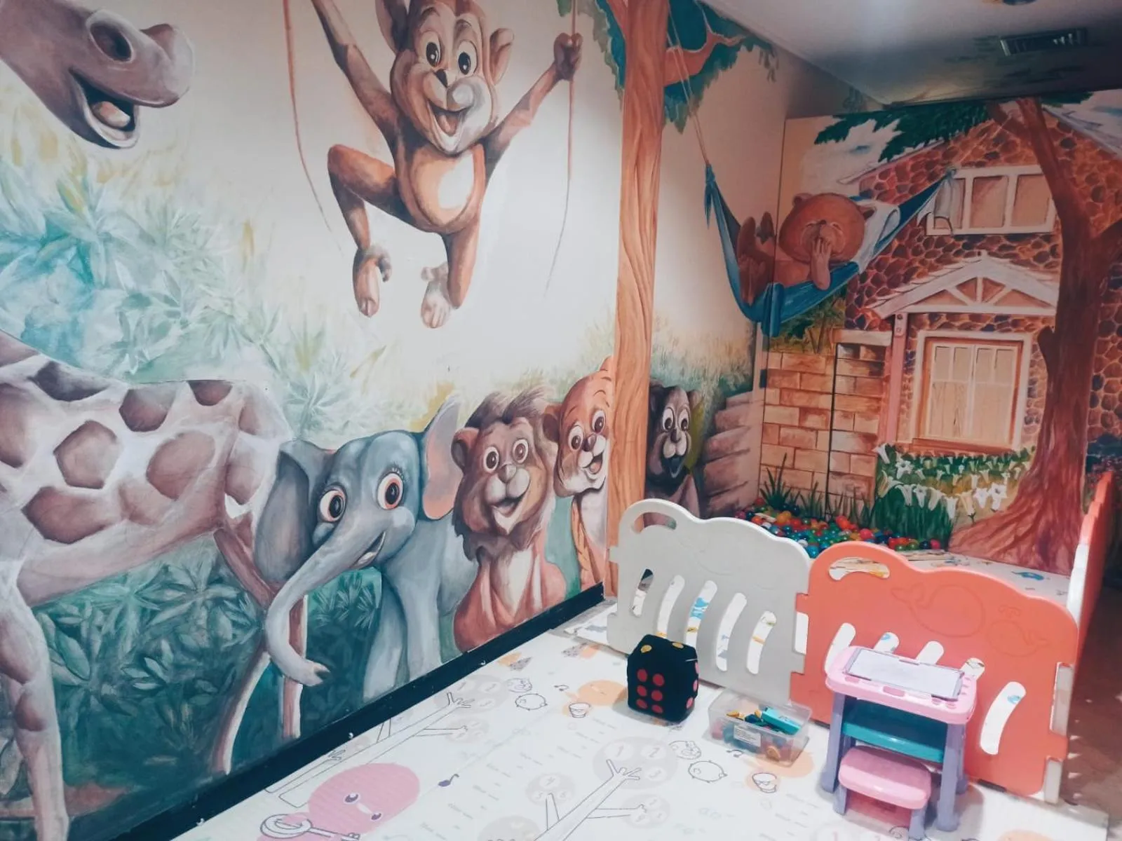 Property building, Bed in Horison Ultima Bandung