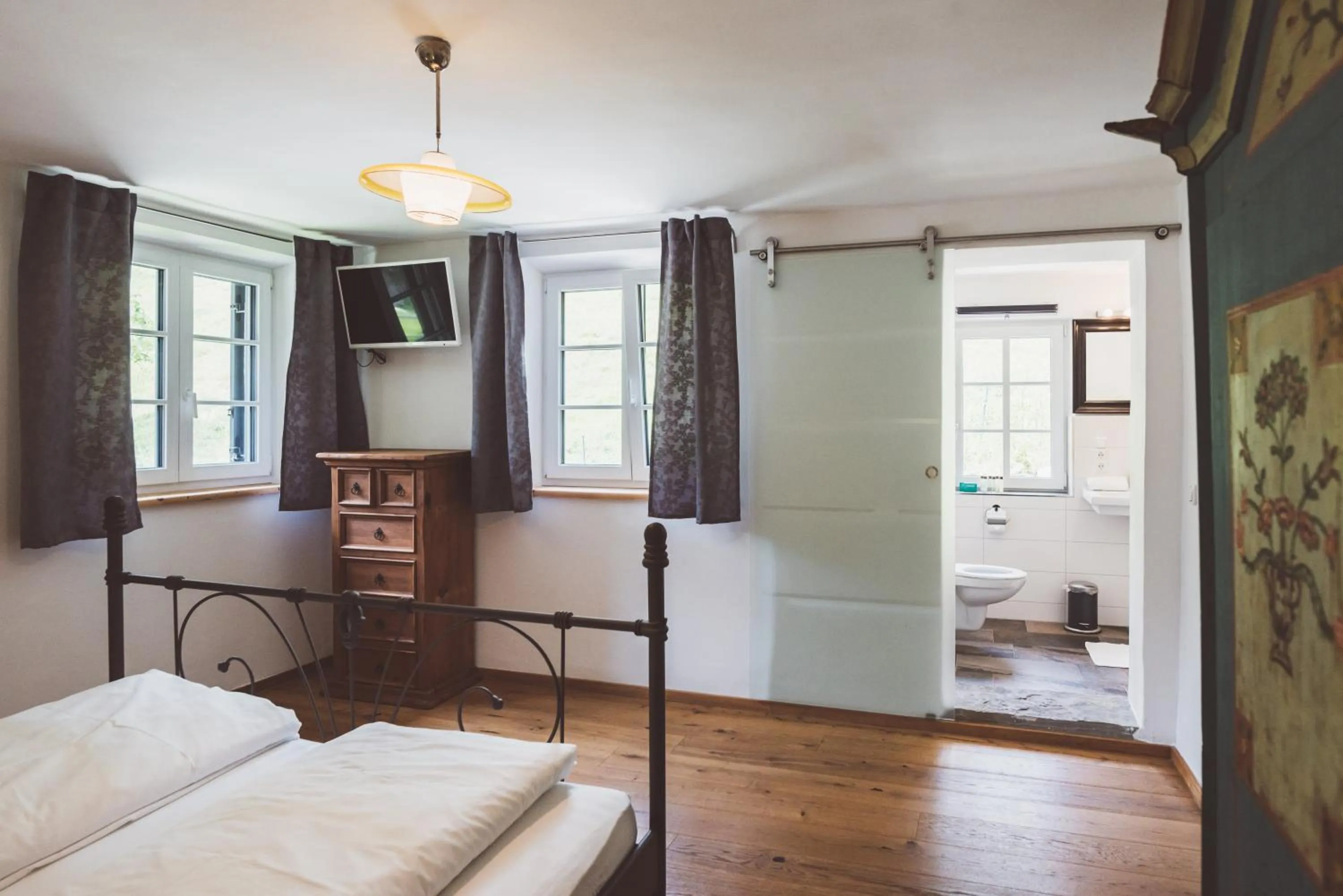 Bathroom, Bed in Chalet am Sonnenhang
