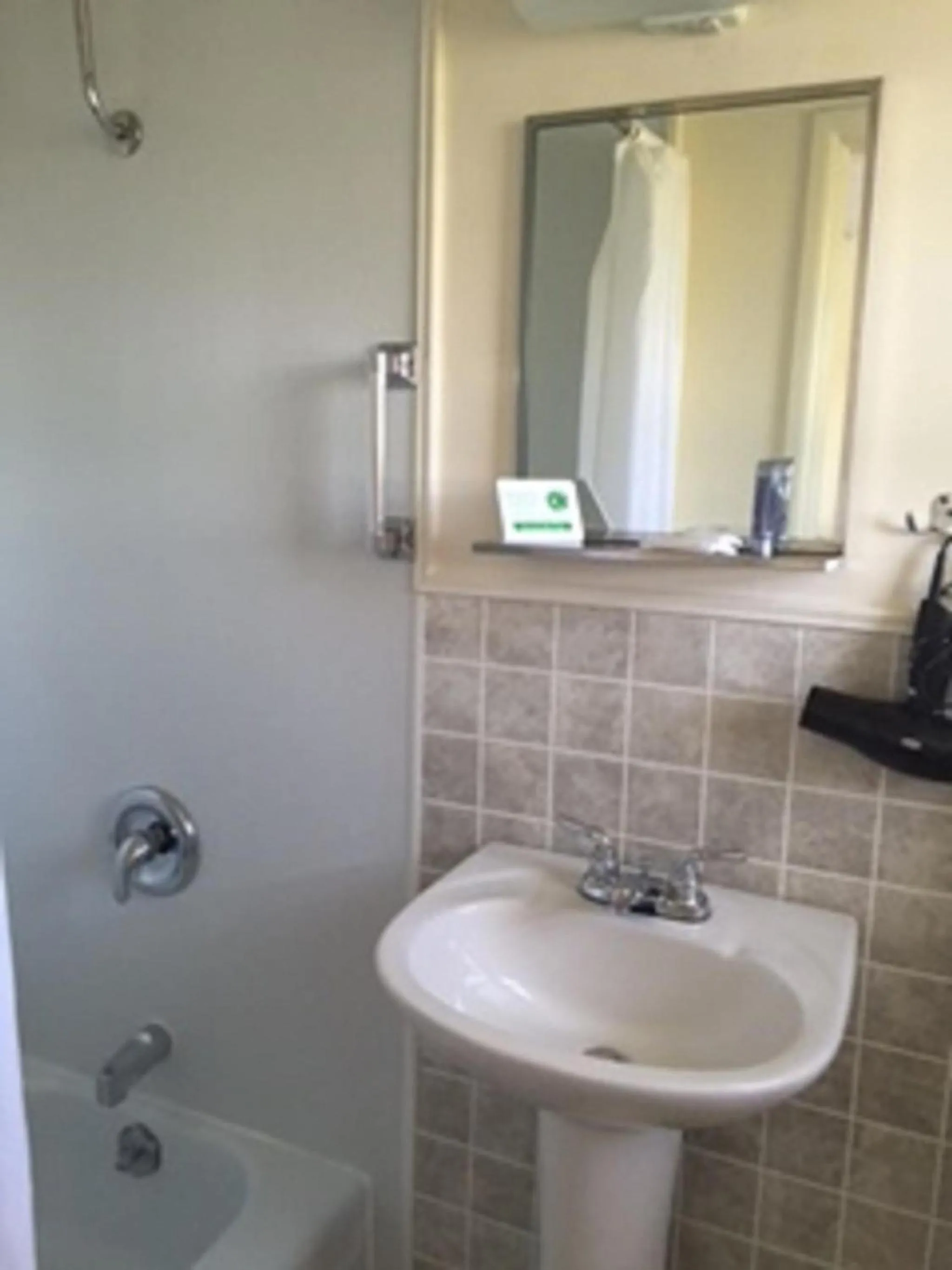 Bathroom in Rock Ledge Motel