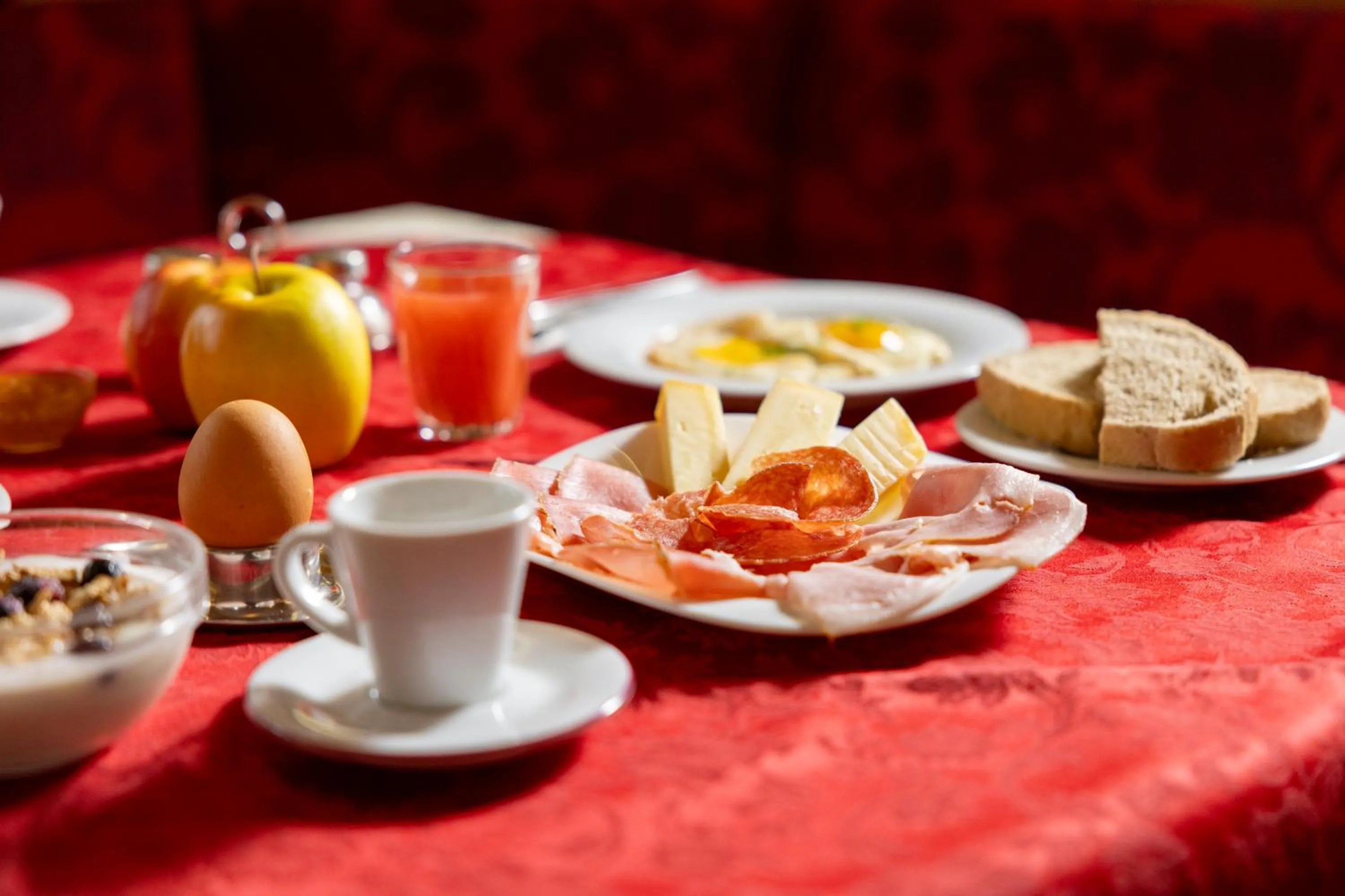 Breakfast in Hotel Tirol- Natural Idyll