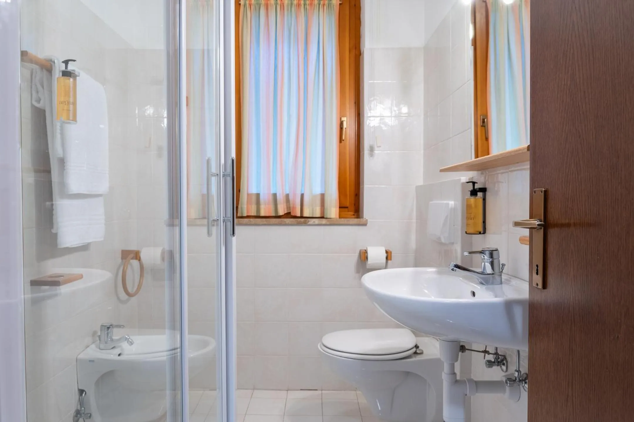 Bathroom in Hotel Costaverde "ai Roni"