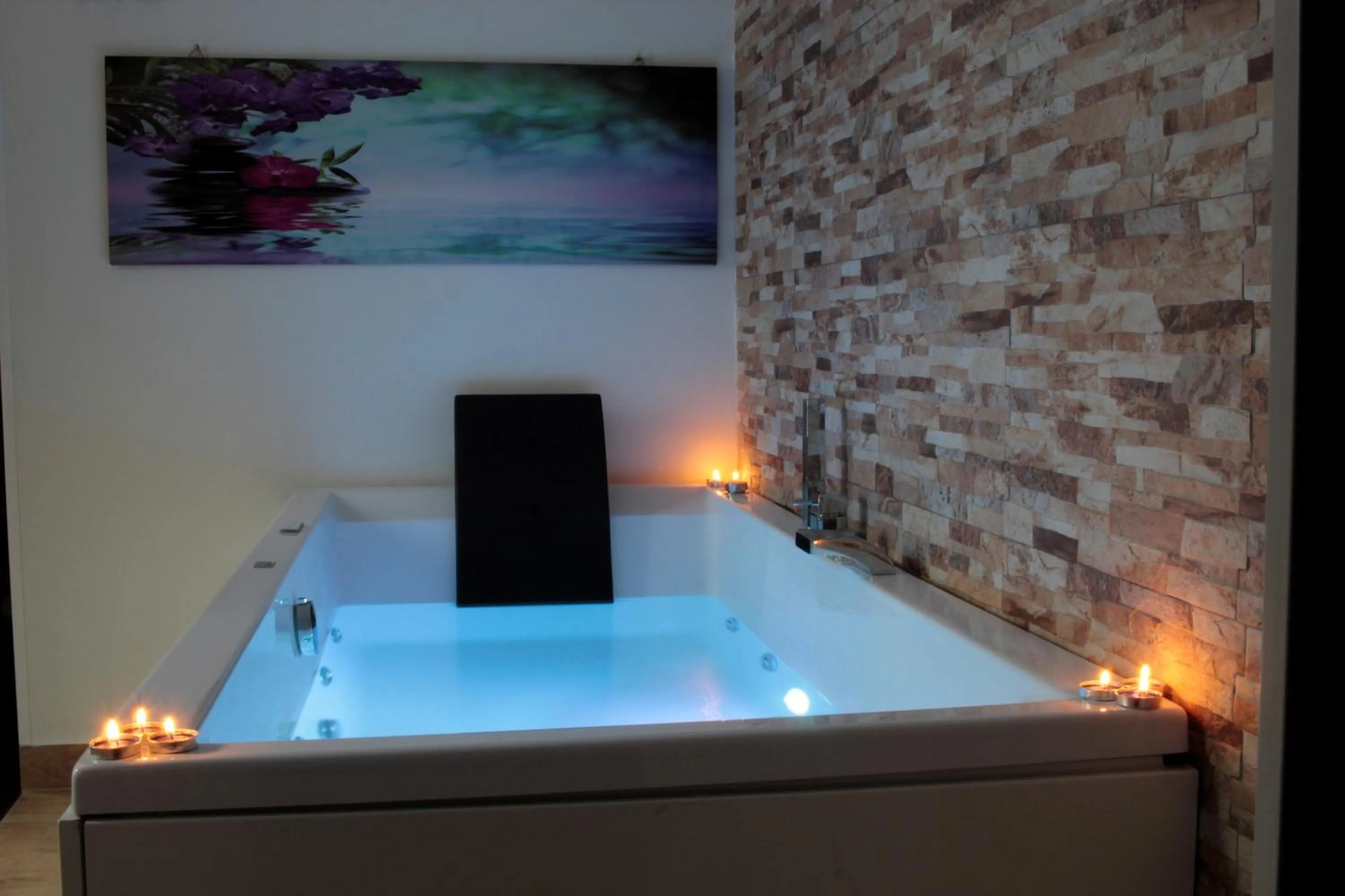 Hot Tub in B&B Verzavò