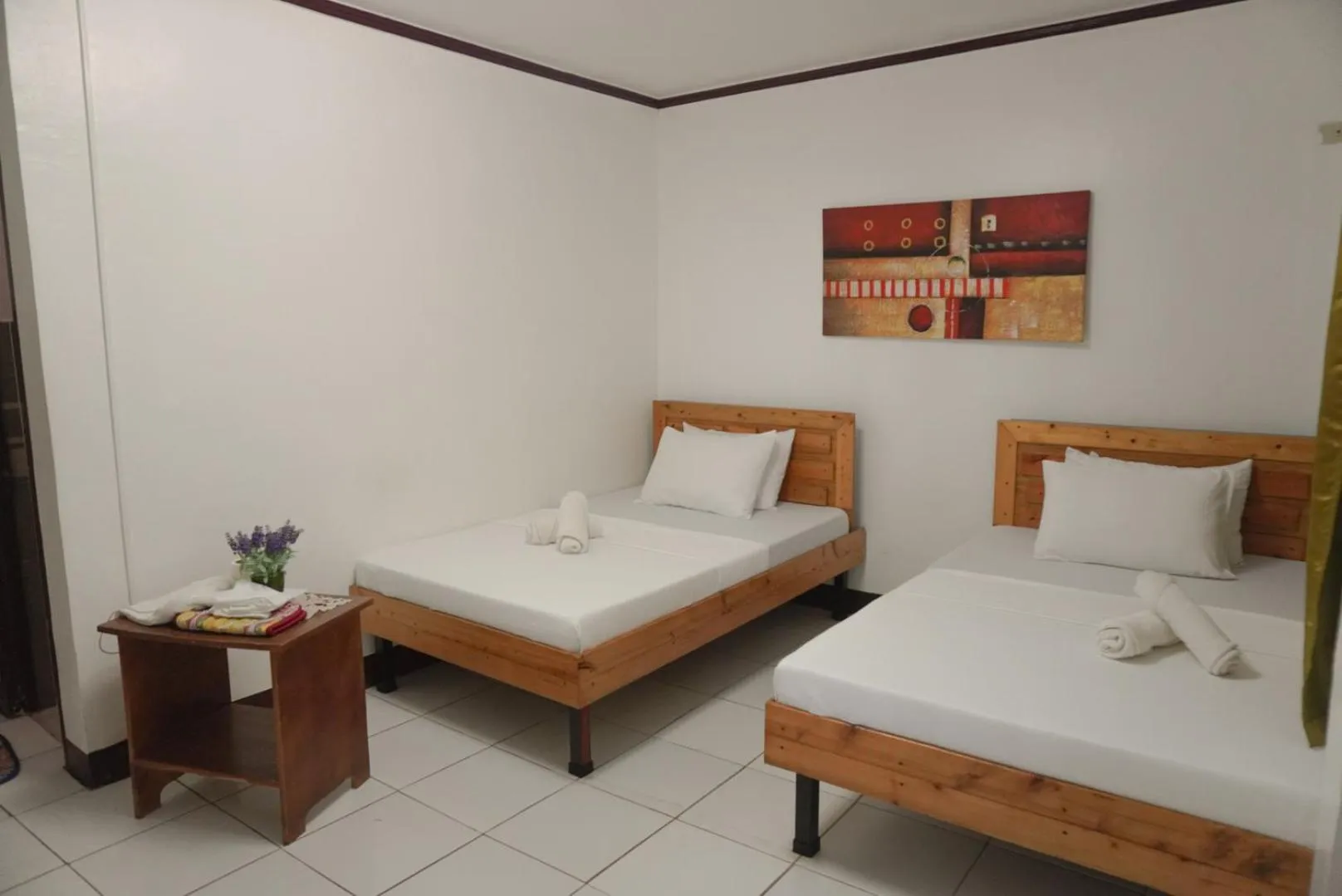 Photo of the whole room, Bed in Macky's Hidden Inn