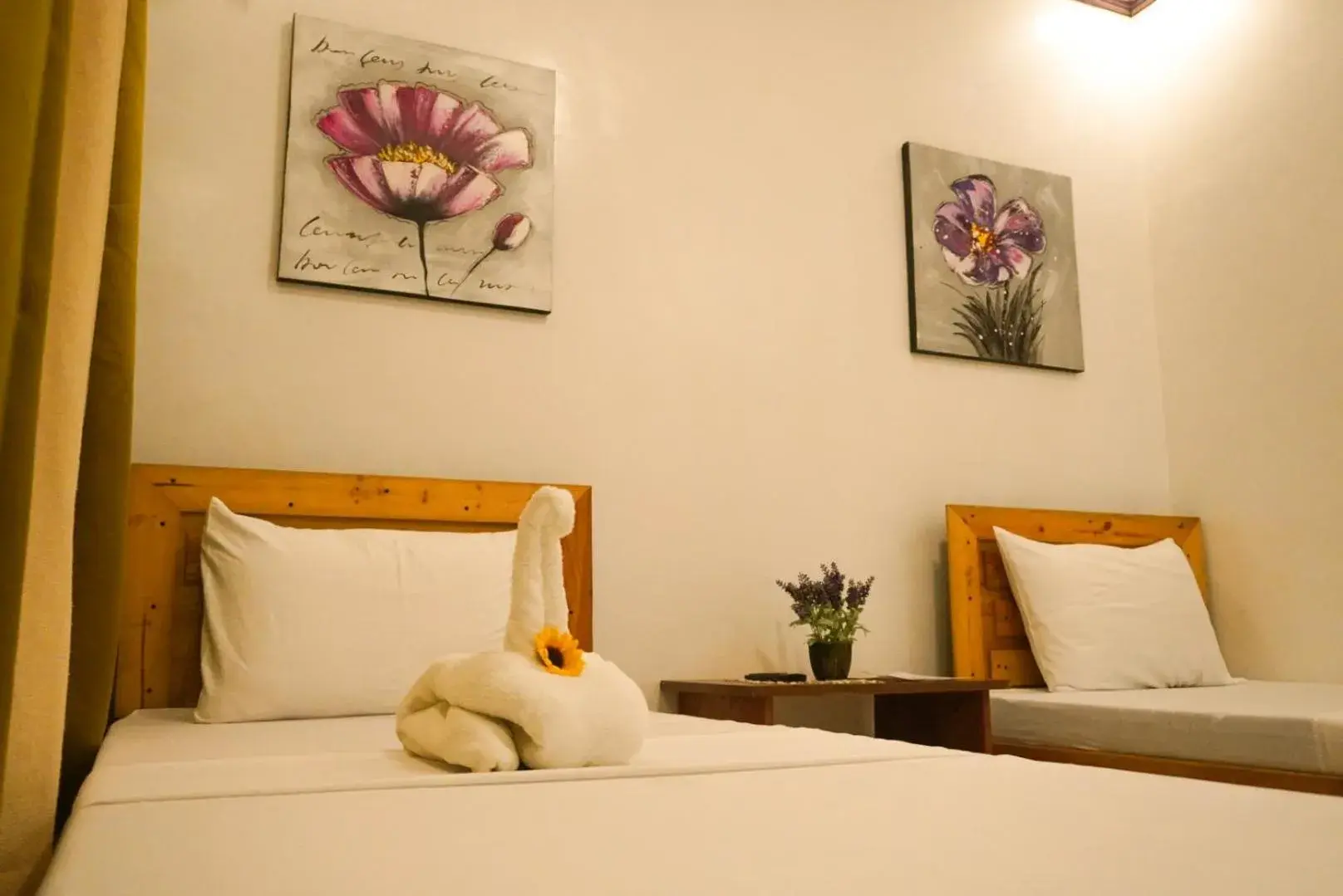 Bedroom, Bed in Macky's Hidden Inn Bedroom, Bed in Macky's Hidden Inn