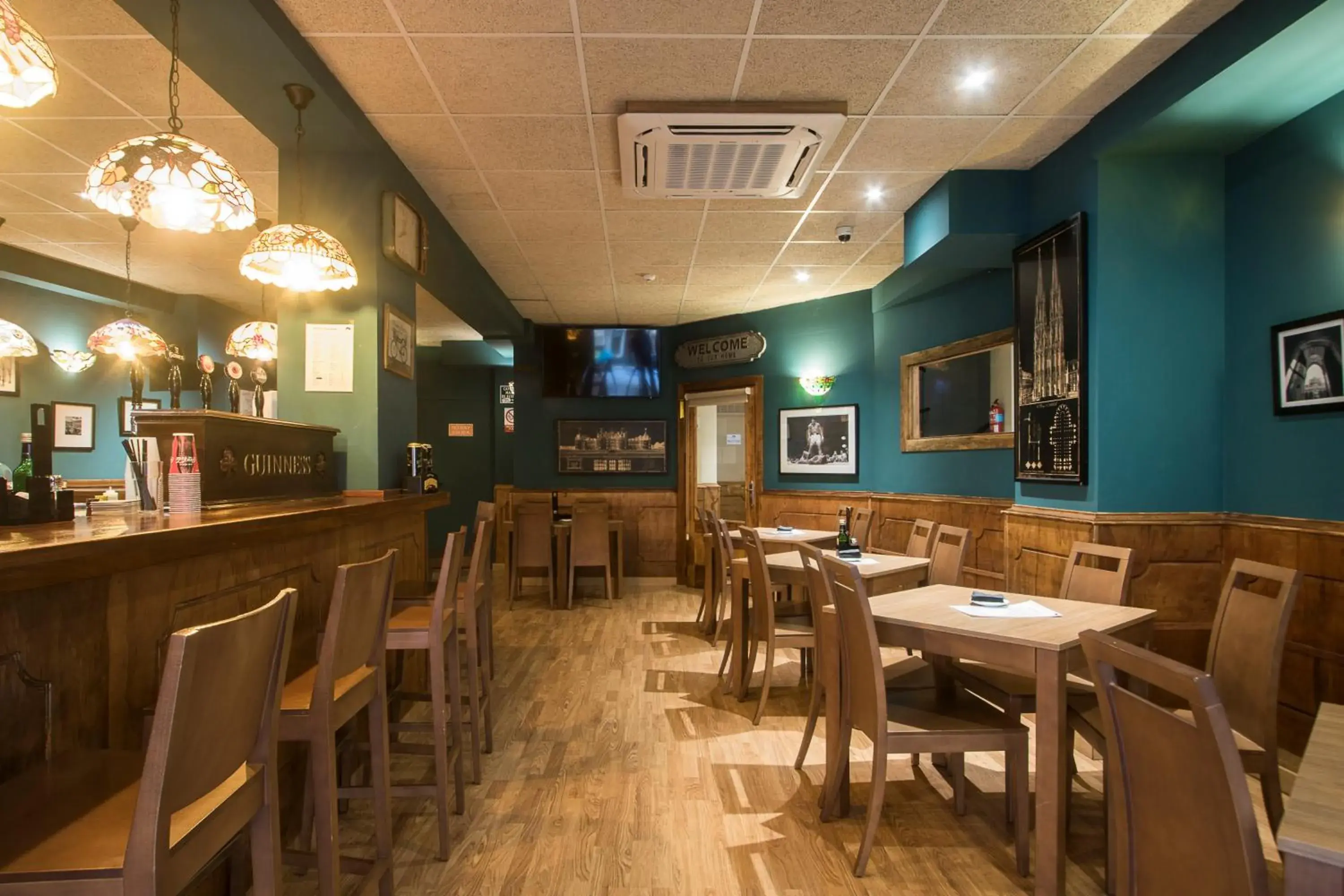 Lounge or bar in Hotel Benidorm City Olympia Lounge or bar in Hotel Benidorm City Olympia