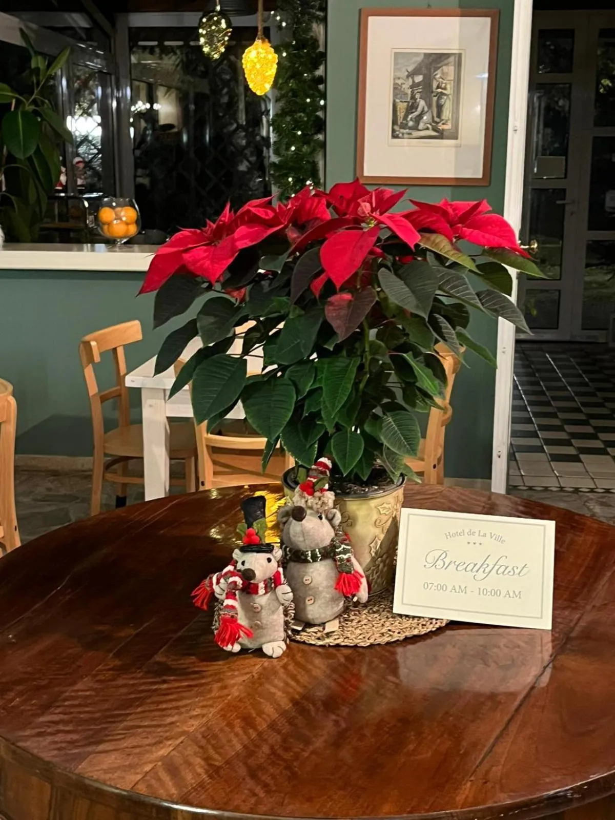 Breakfast in Hotel De La Ville