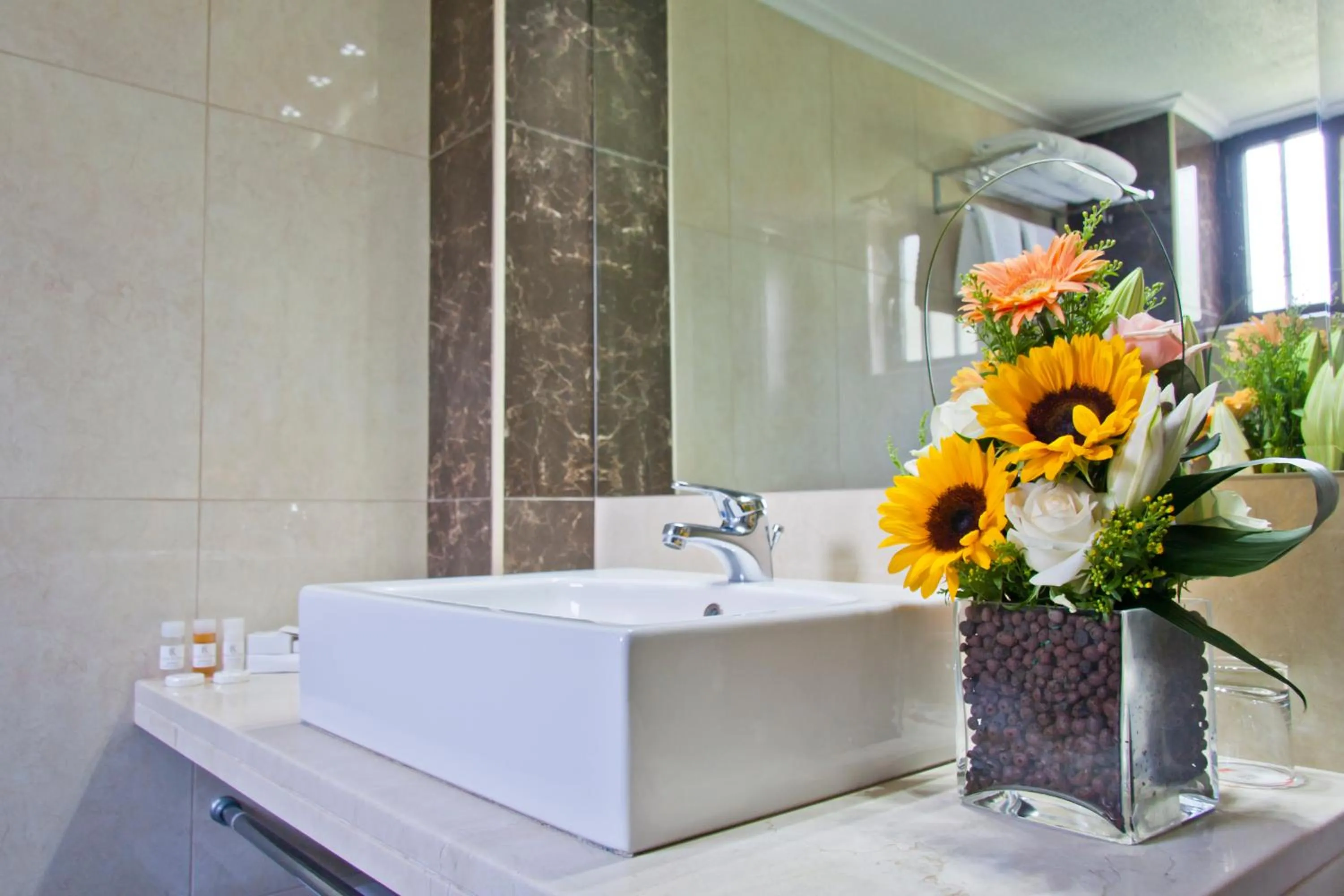 Spring in Golden Sun Hotel