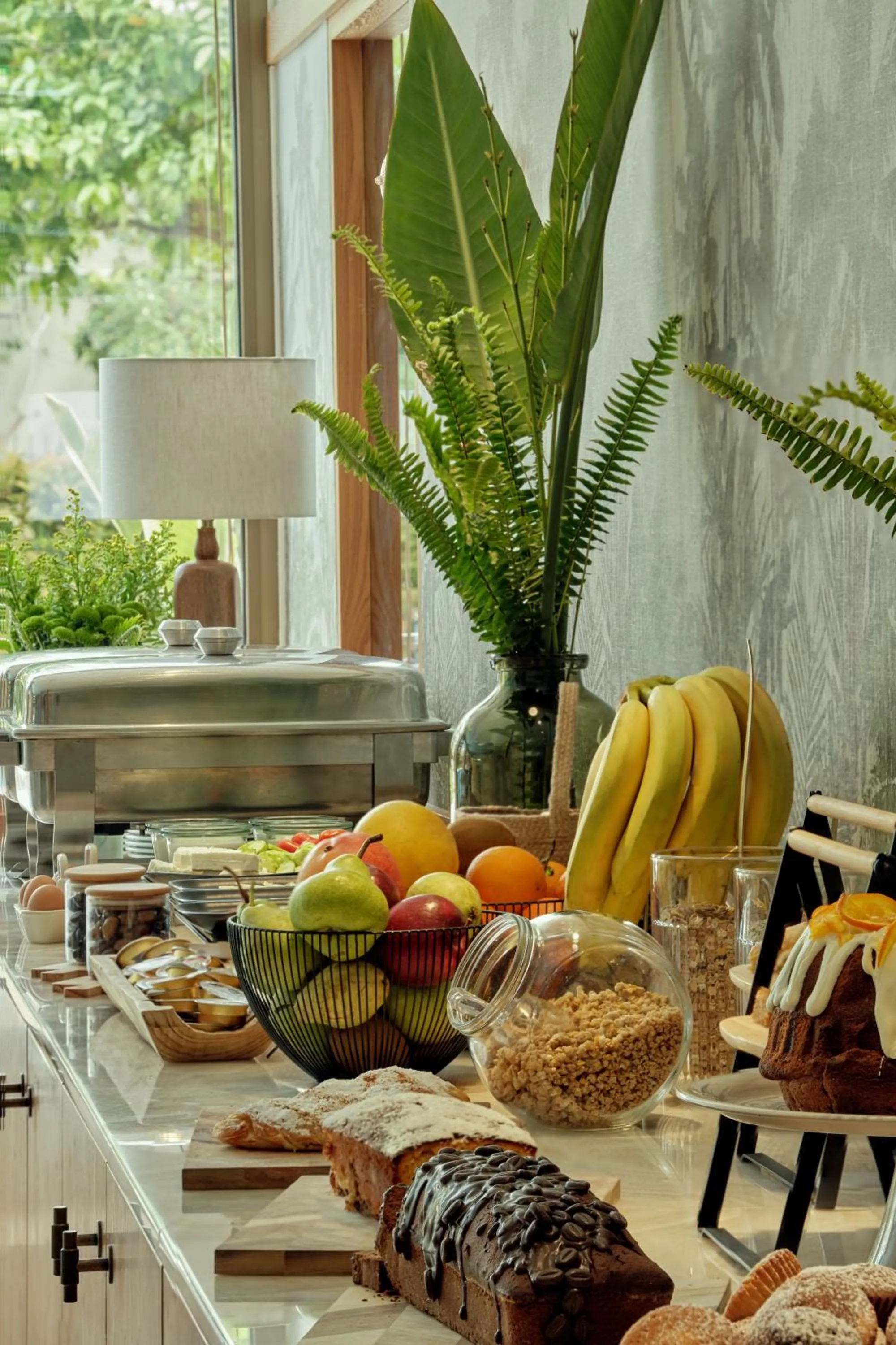 Restaurant/places to eat in Golden Sun Hotel