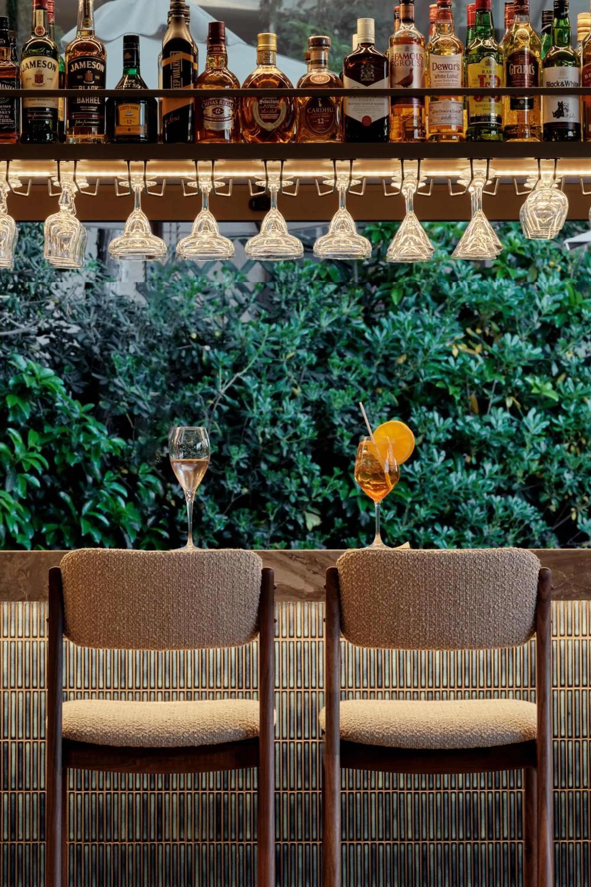 Lounge or bar in Golden Sun Hotel