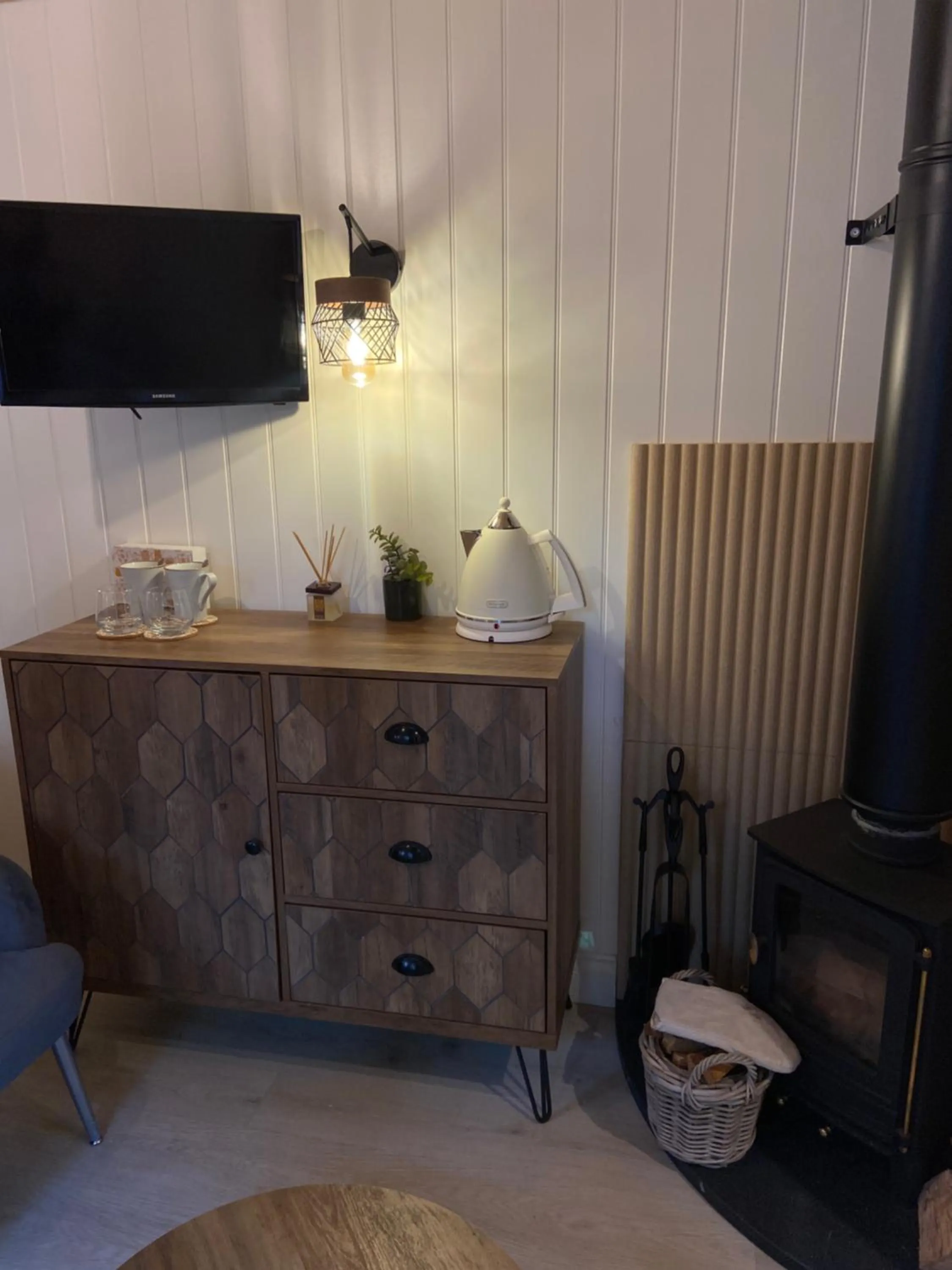 TV and multimedia in The Apple Inn