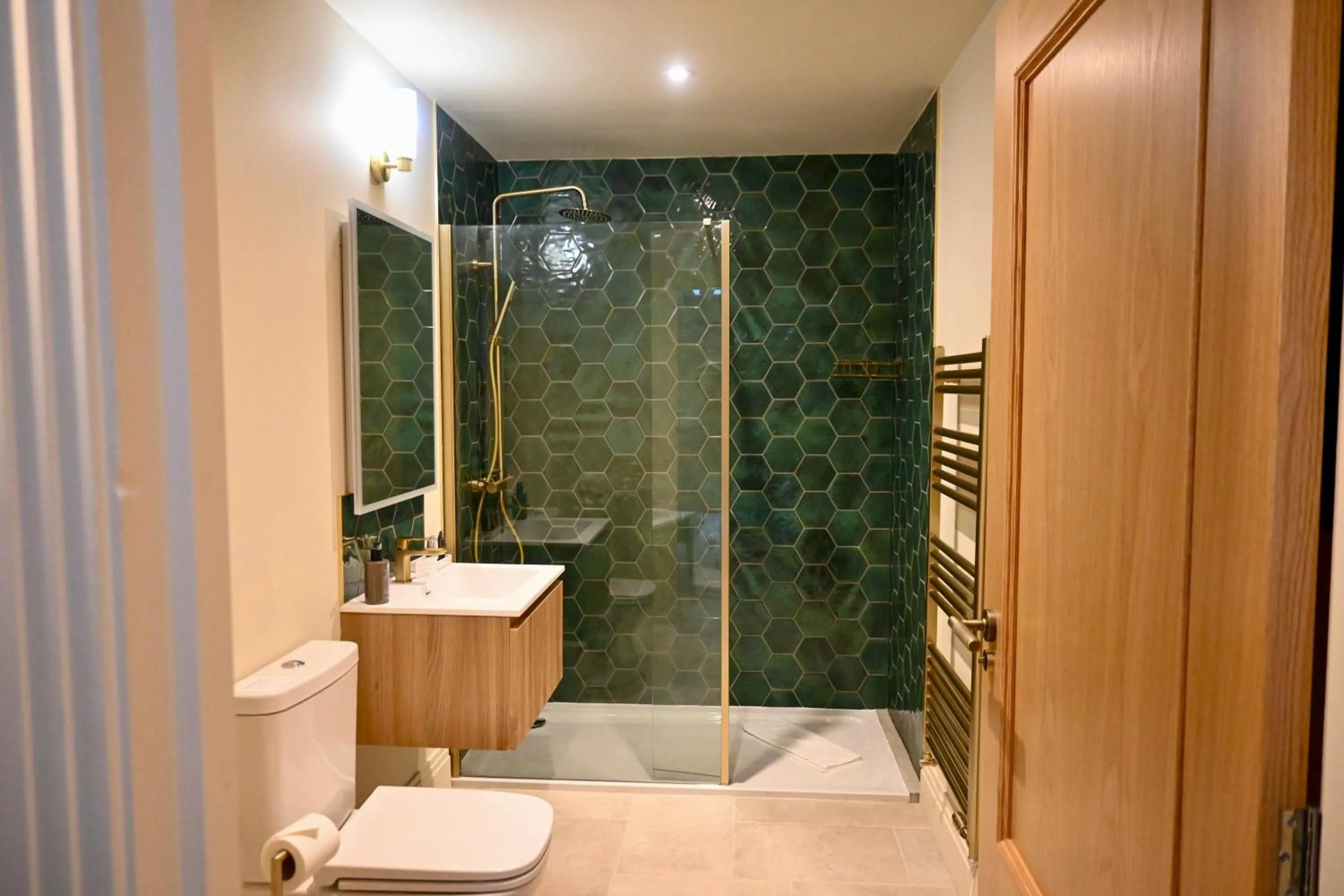 Shower in The Apple Inn