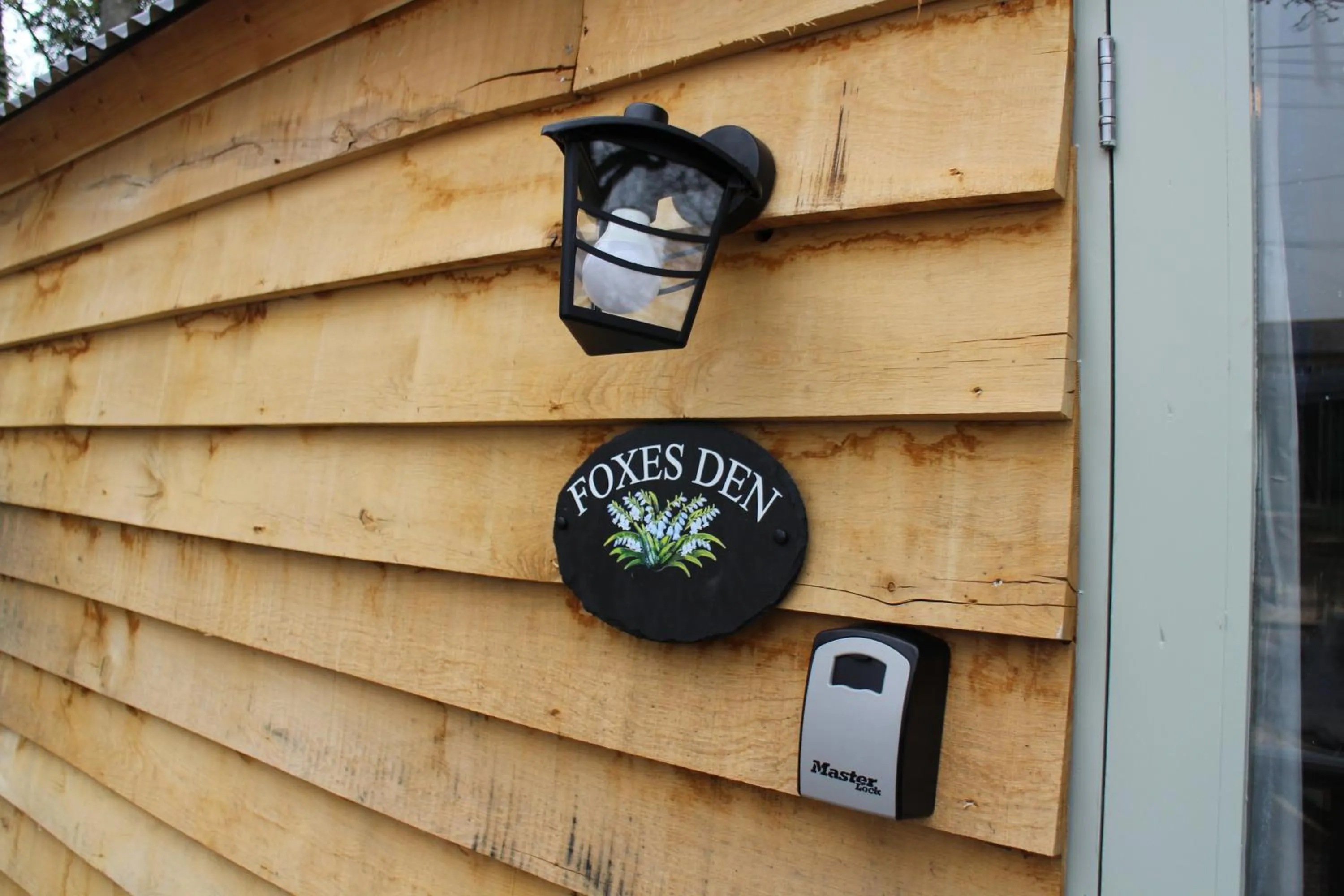 Property logo or sign in The Apple Inn