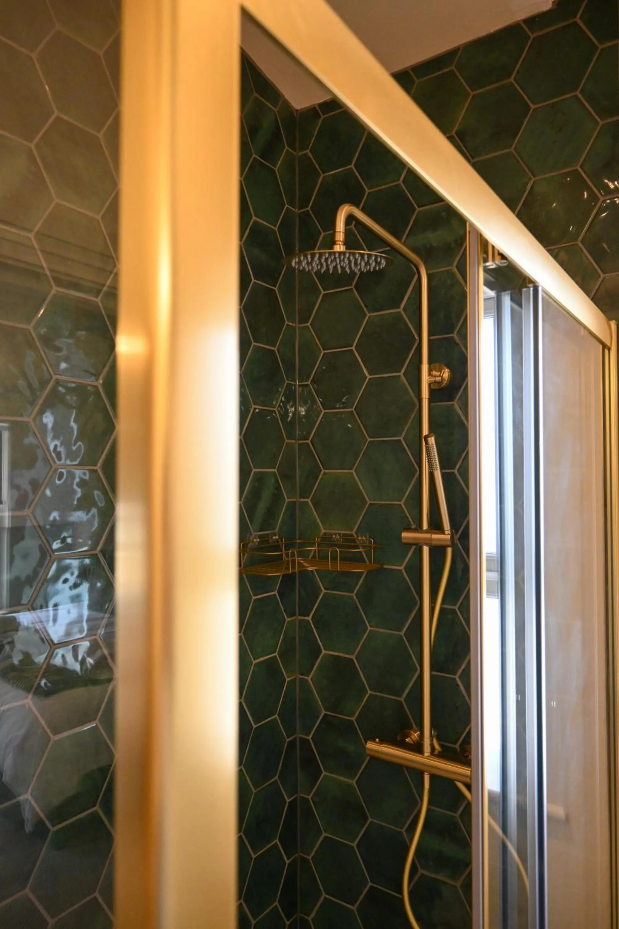 Shower in The Apple Inn