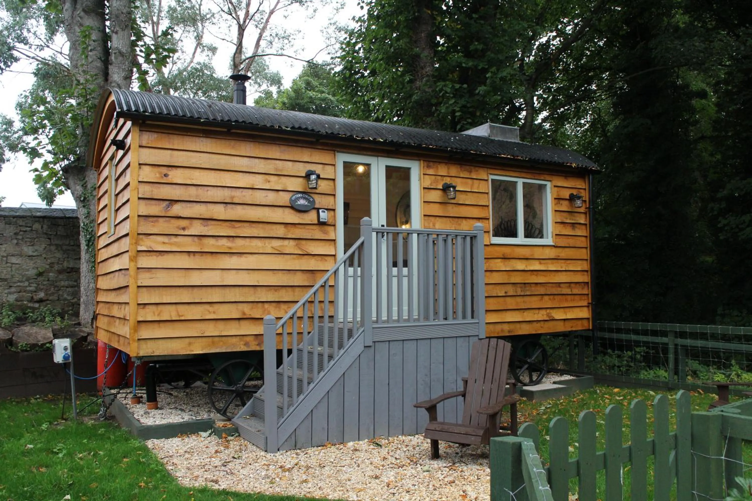 Property building in The Apple Inn