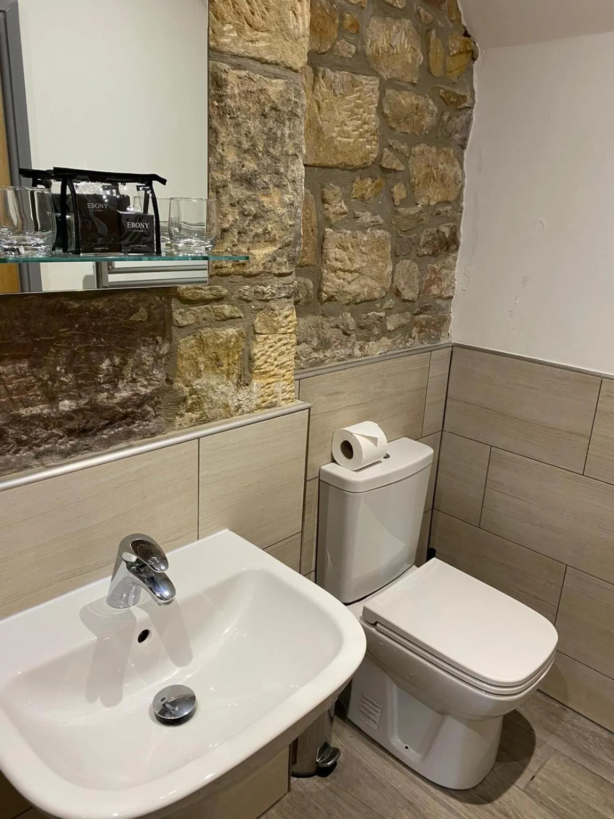 Bathroom in The Apple Inn