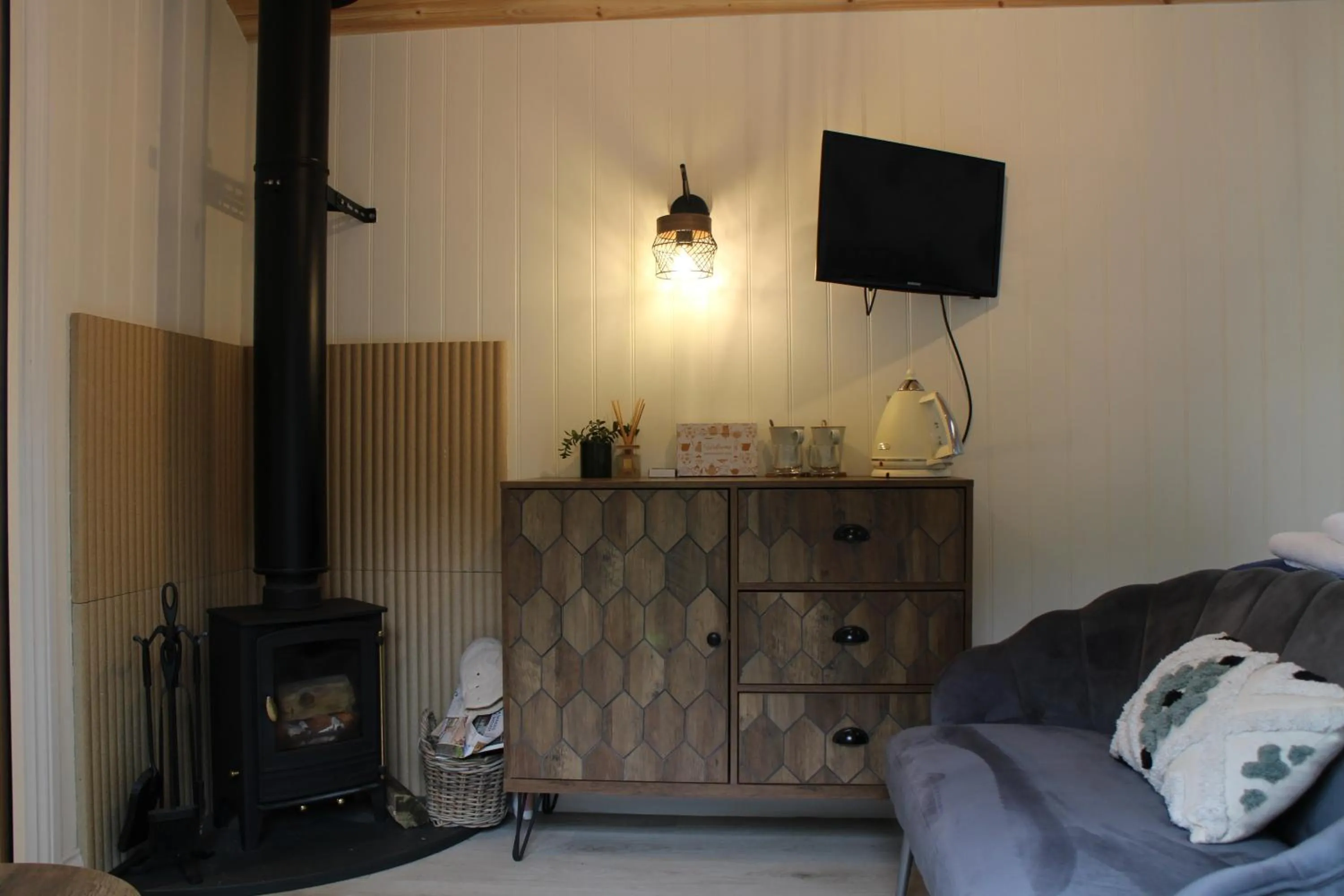 TV and multimedia in The Apple Inn