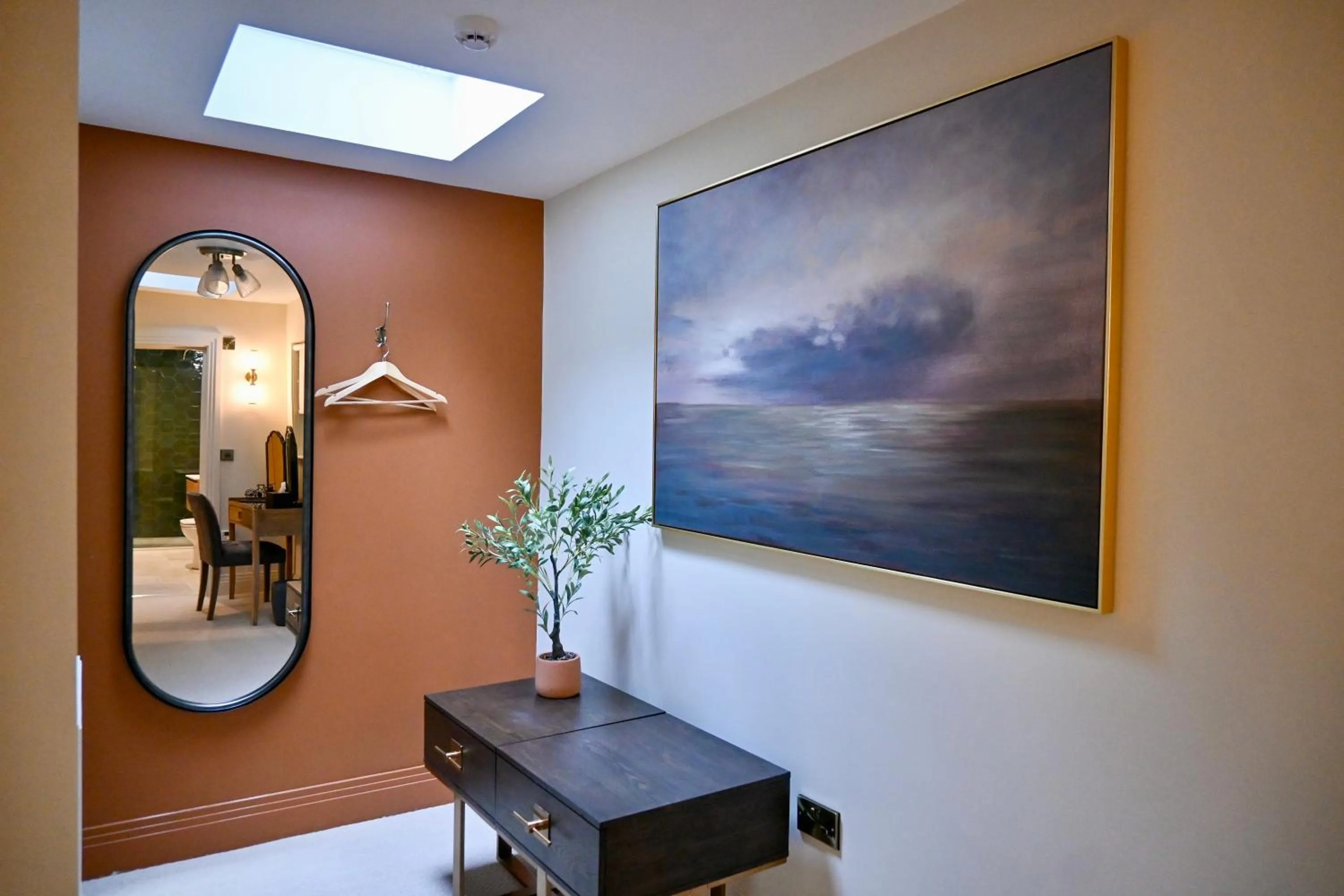 Decorative detail in The Apple Inn