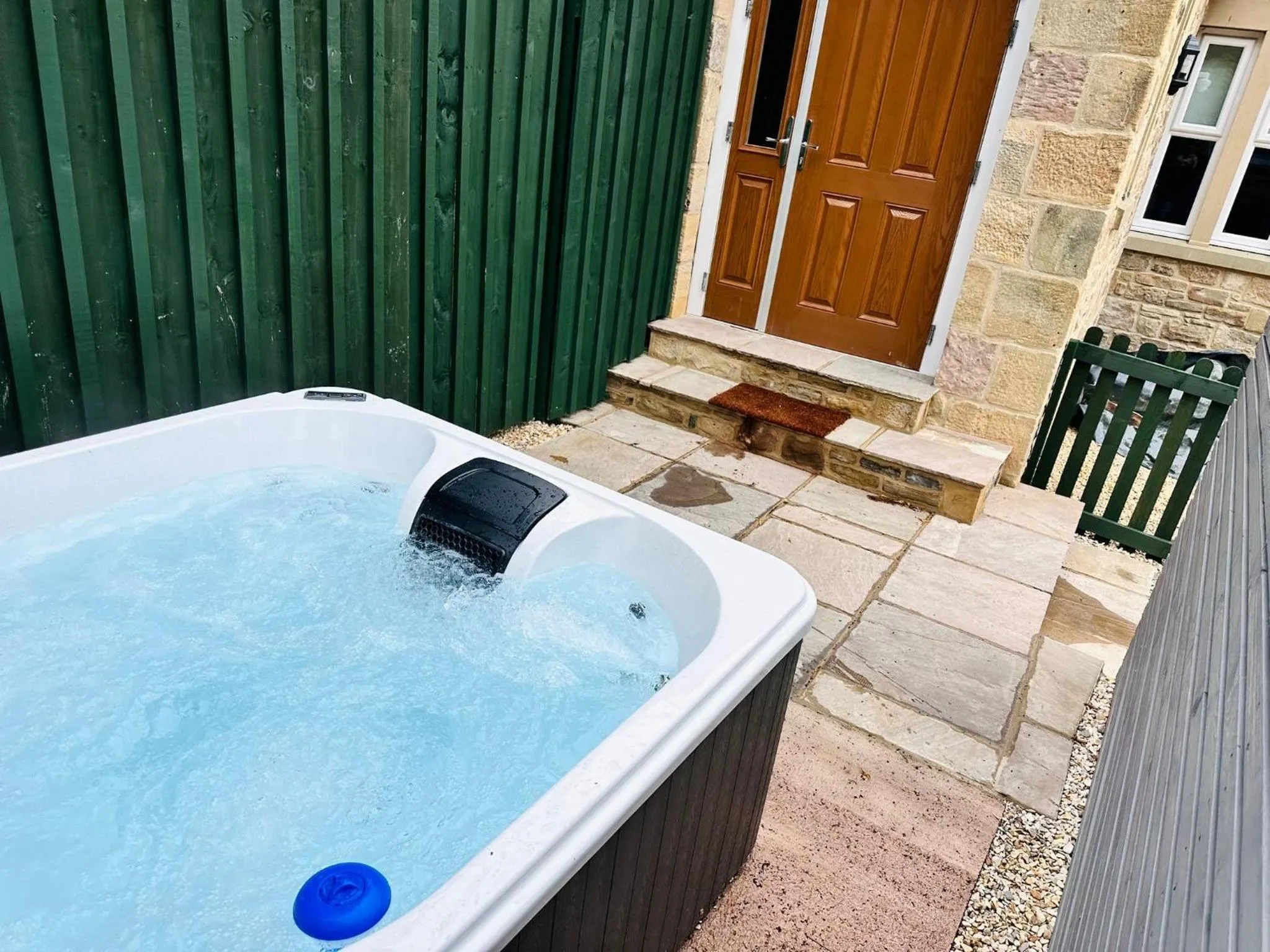 Hot Tub in The Apple Inn