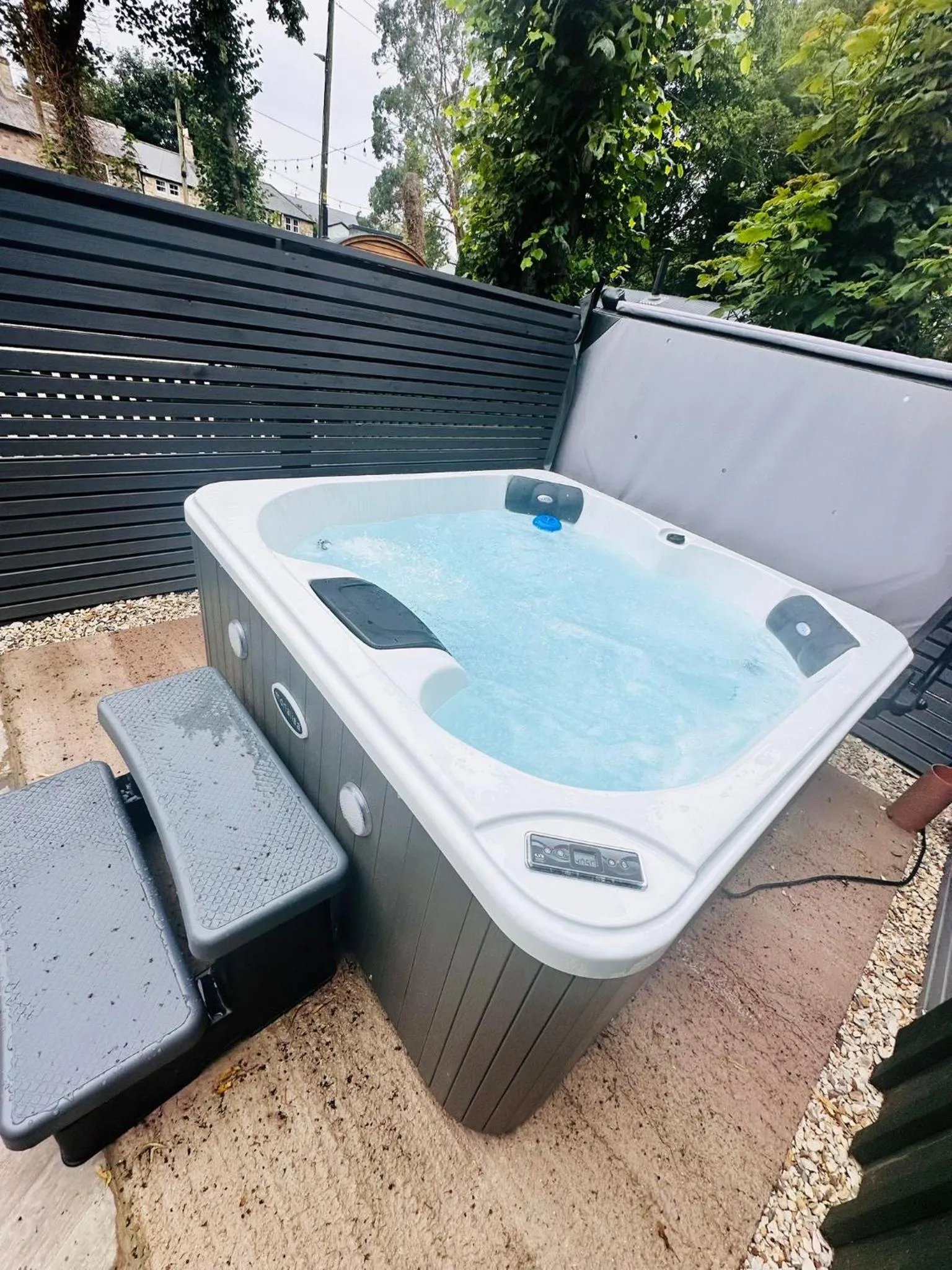 Hot Tub in The Apple Inn