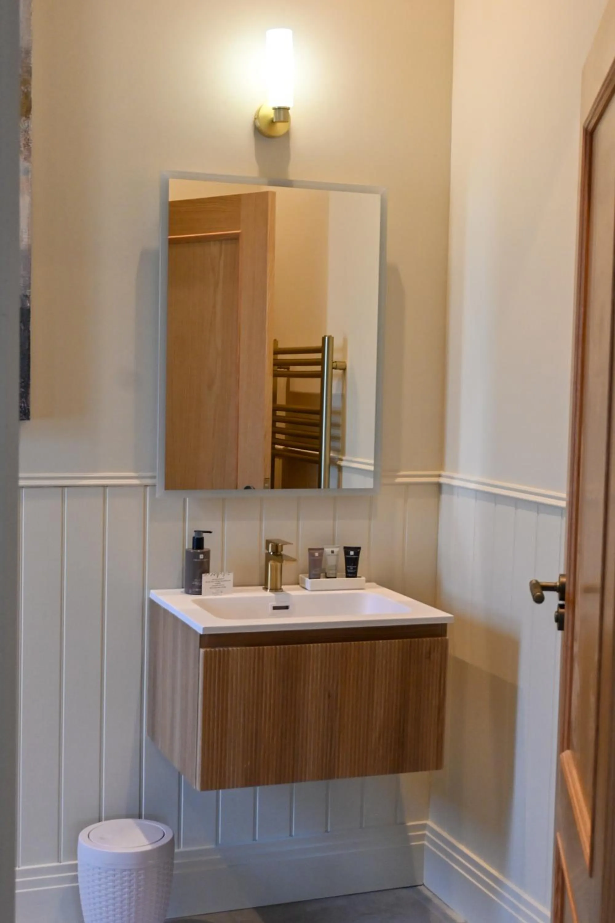 Bathroom in The Apple Inn