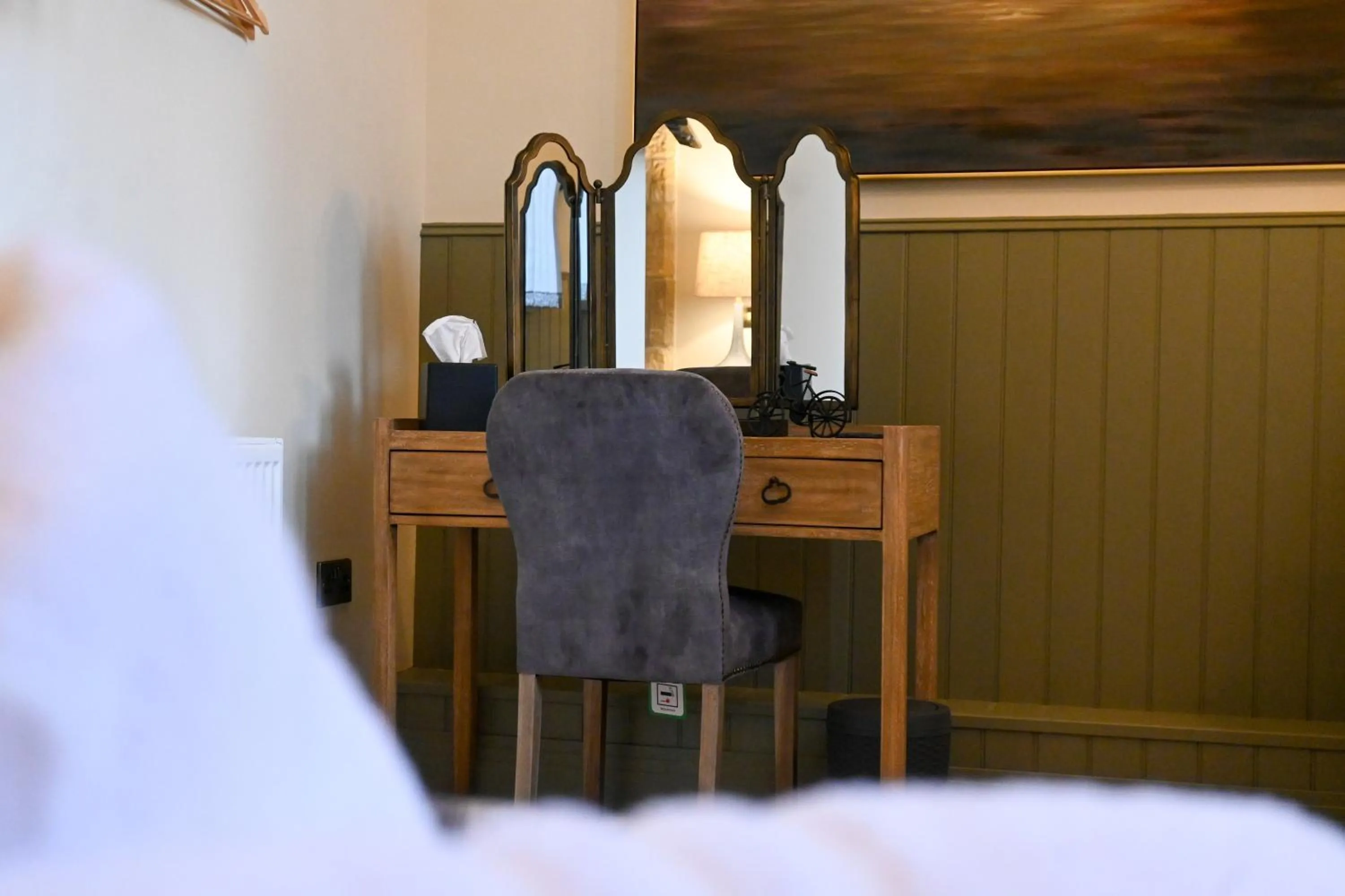 Bedroom in The Apple Inn