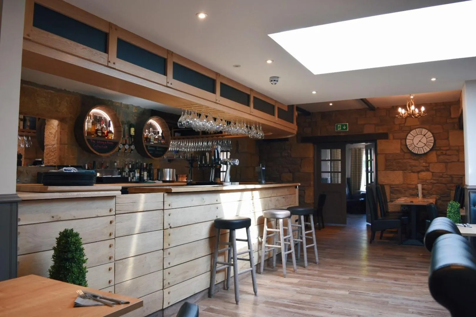 Restaurant/places to eat in The Apple Inn