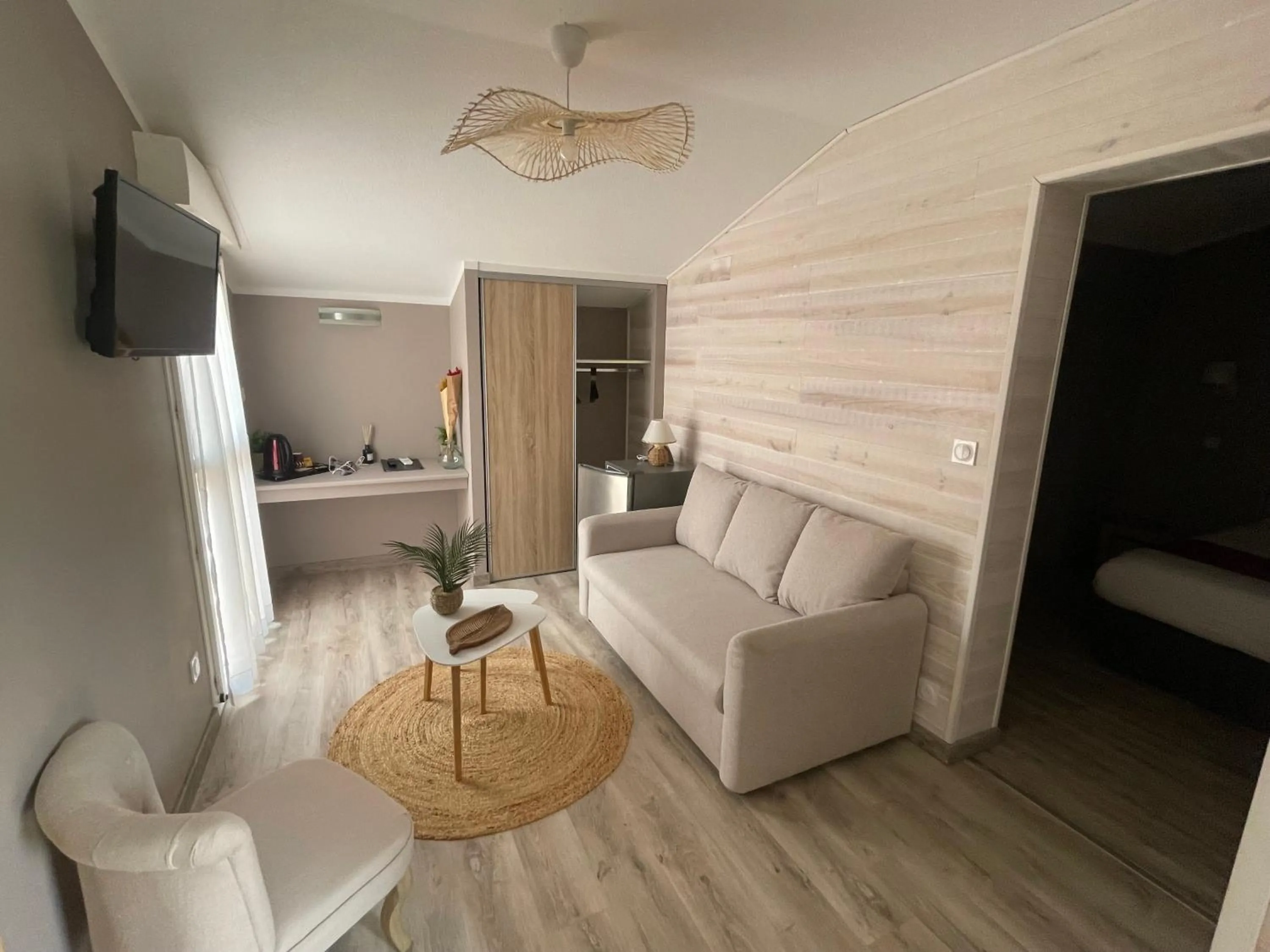 TV and multimedia in Hotel Restaurant La Dame du Lac