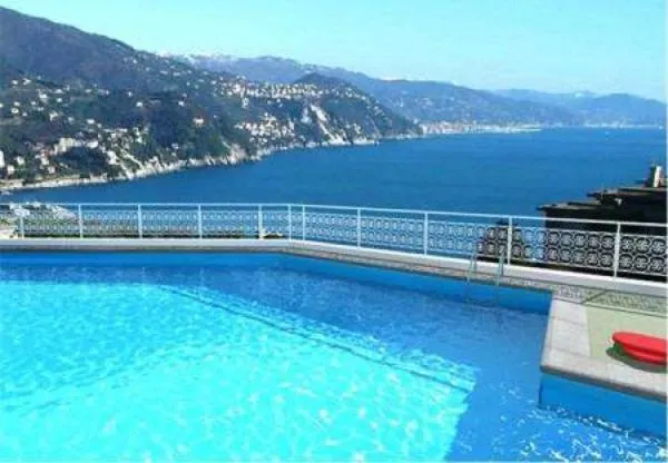 Sea view in Residence Portofino Est