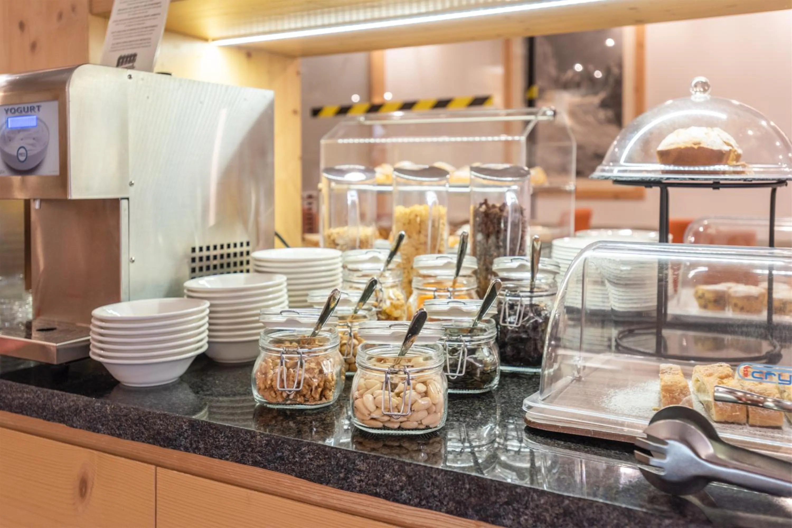 Breakfast in Hotel Alpina