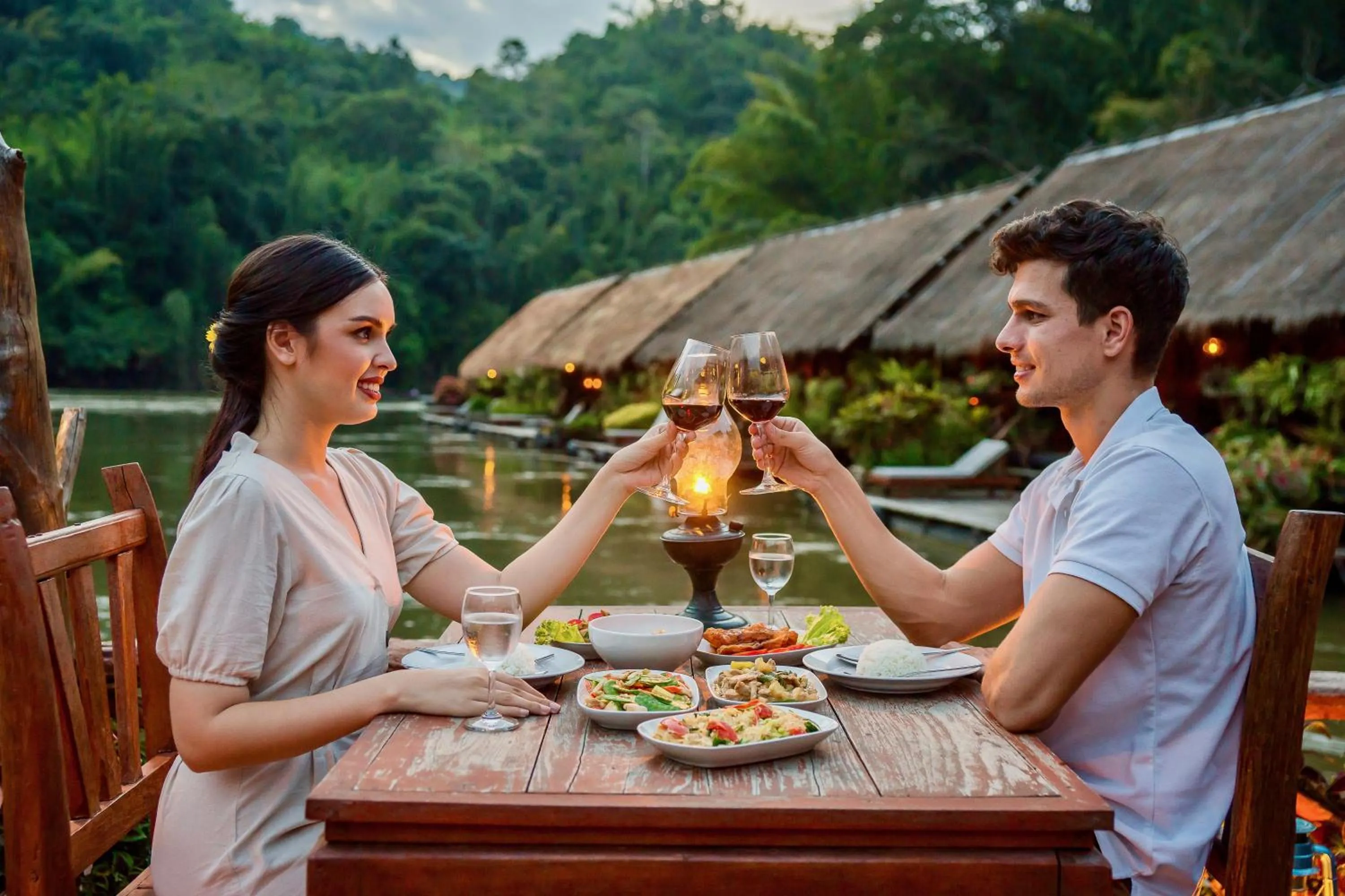Restaurant/places to eat in River Kwai Jungle Rafts