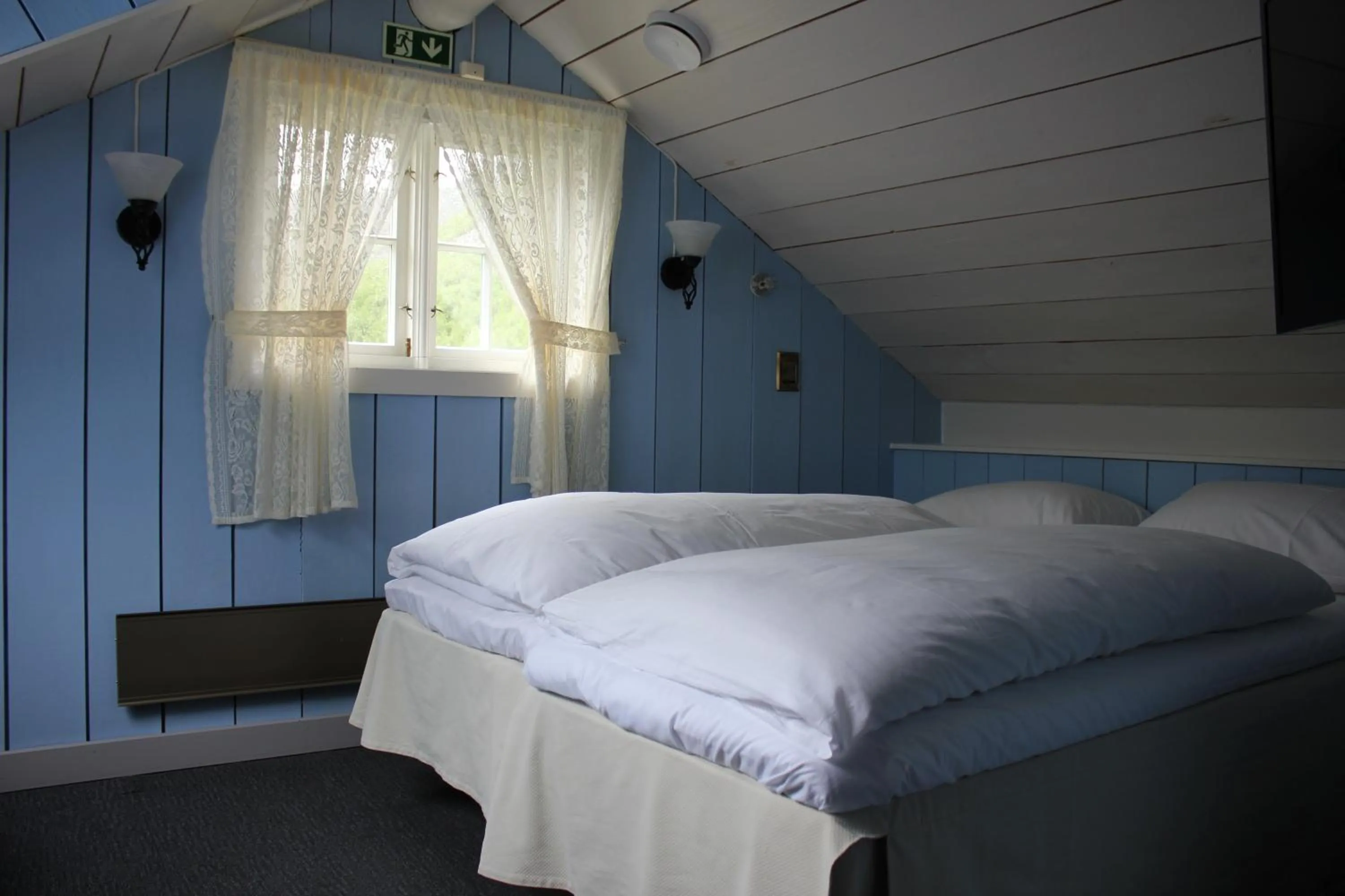 Budget Twin Room in Byrkjedalstunet Hotell