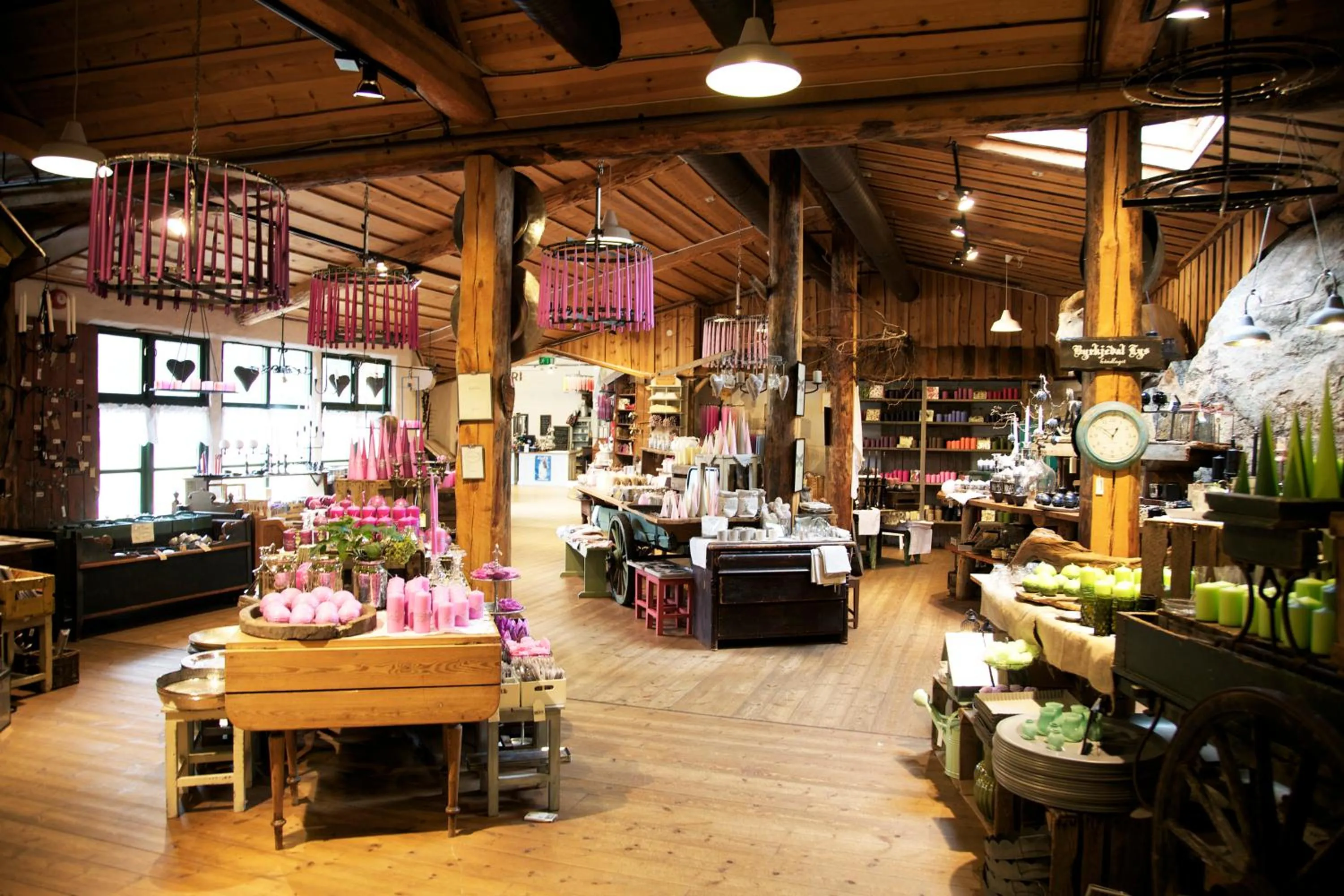 On-site shops in Byrkjedalstunet Hotell