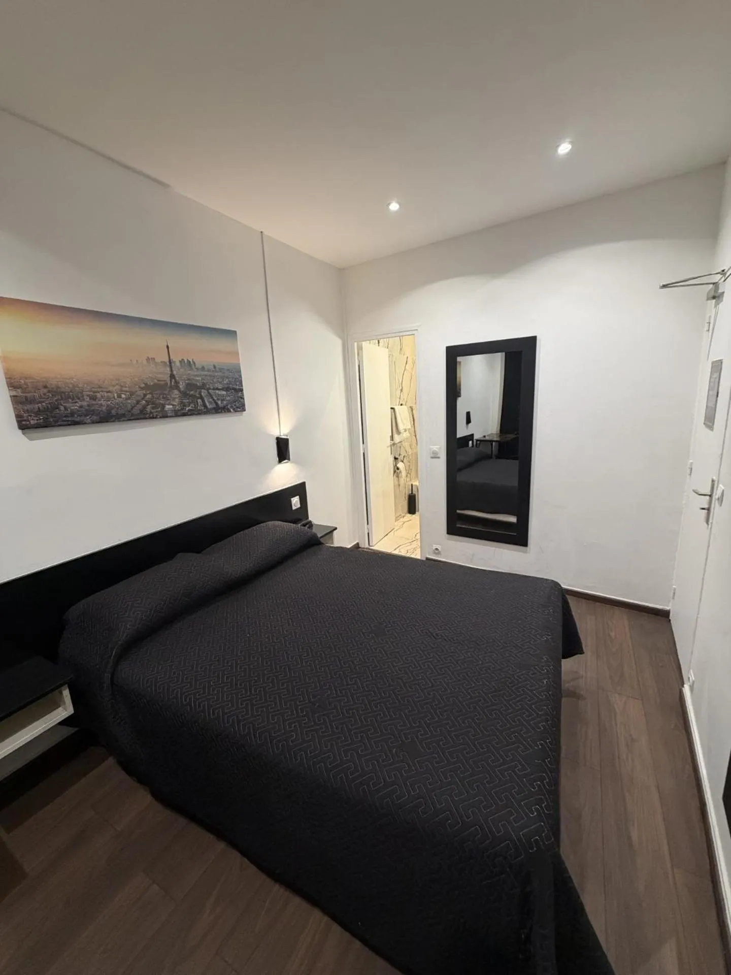 Bed in Victory Hotel Galou