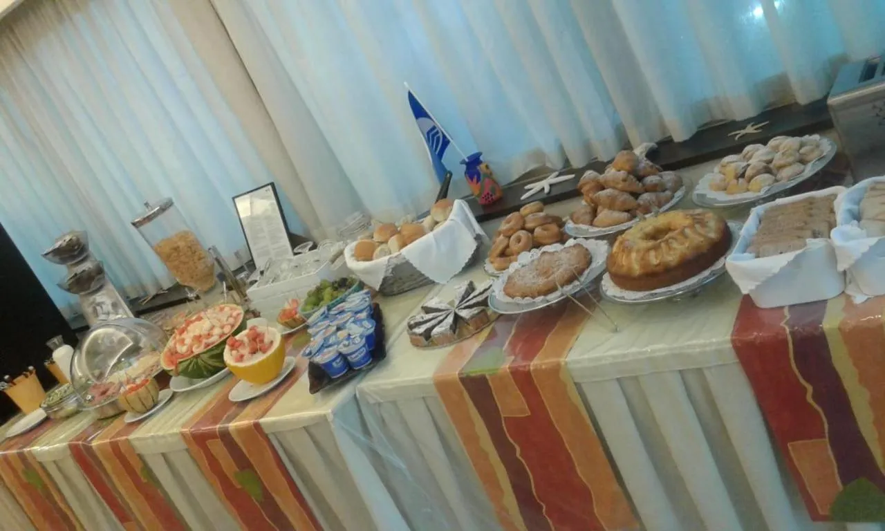 Buffet breakfast in Hotel Cosmomare