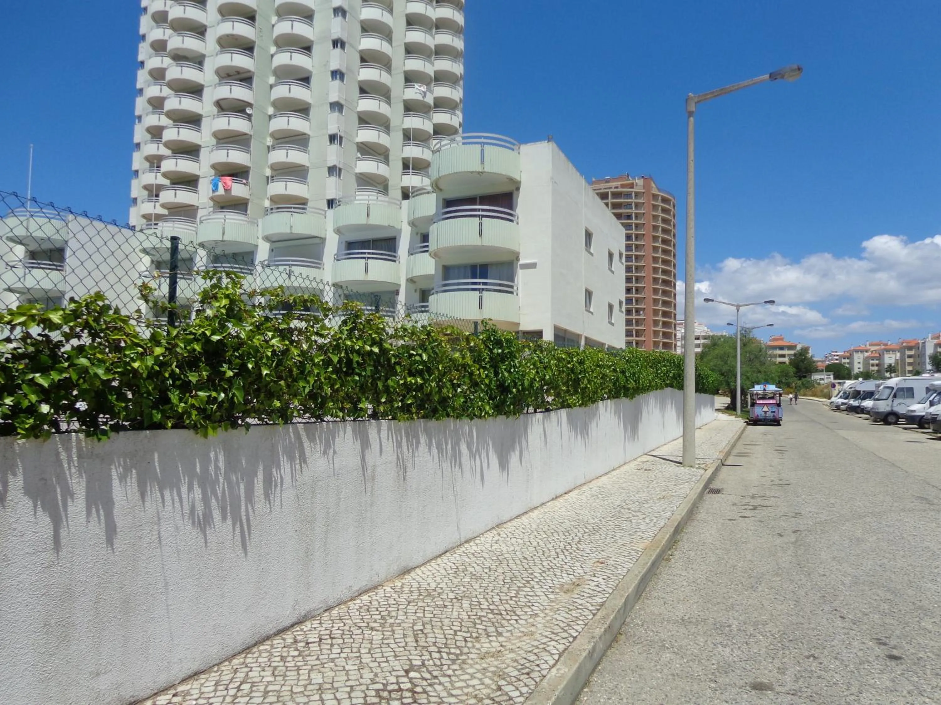 Street view in T2 50m da Praia