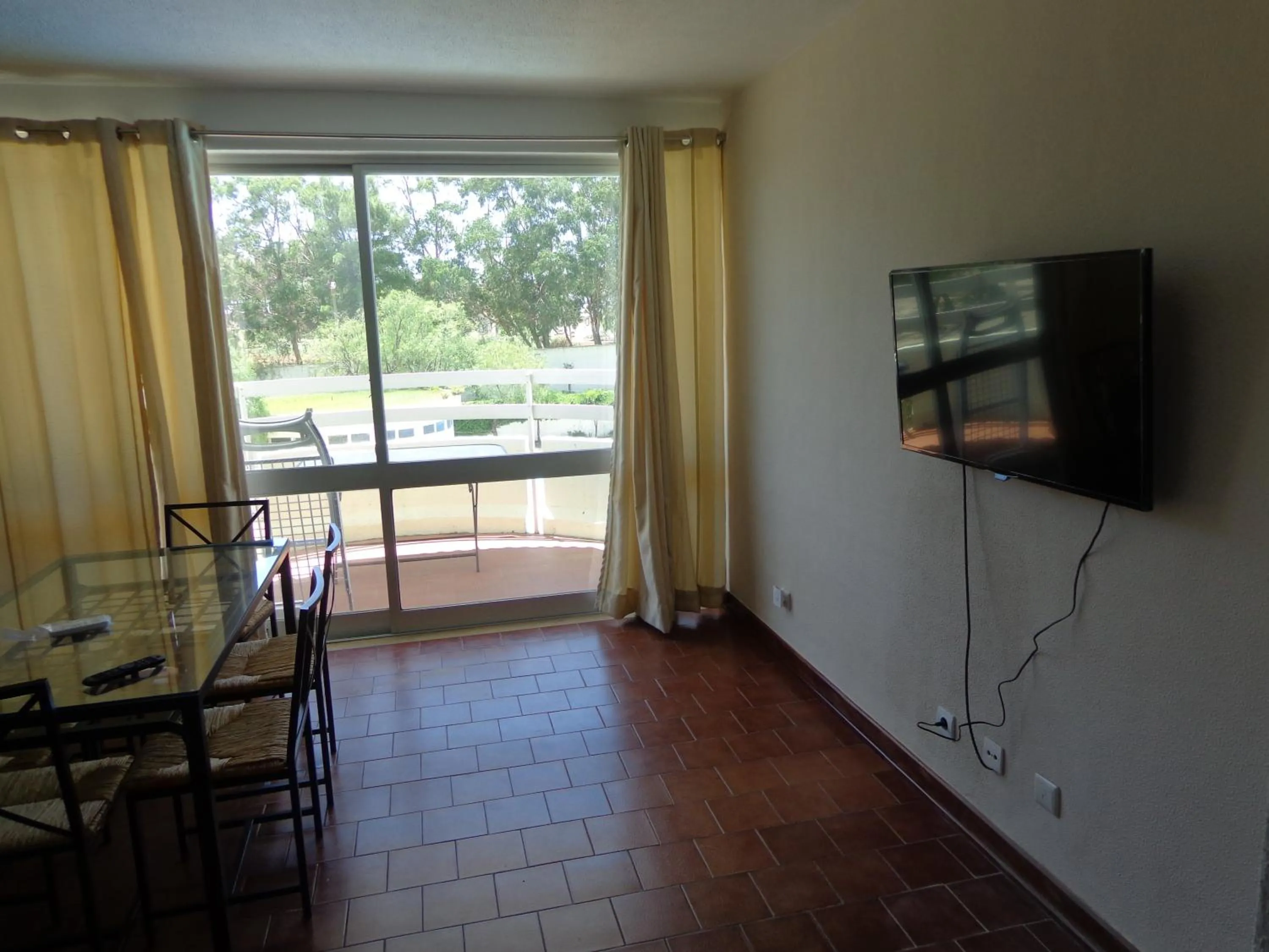 TV and multimedia in T2 50m da Praia